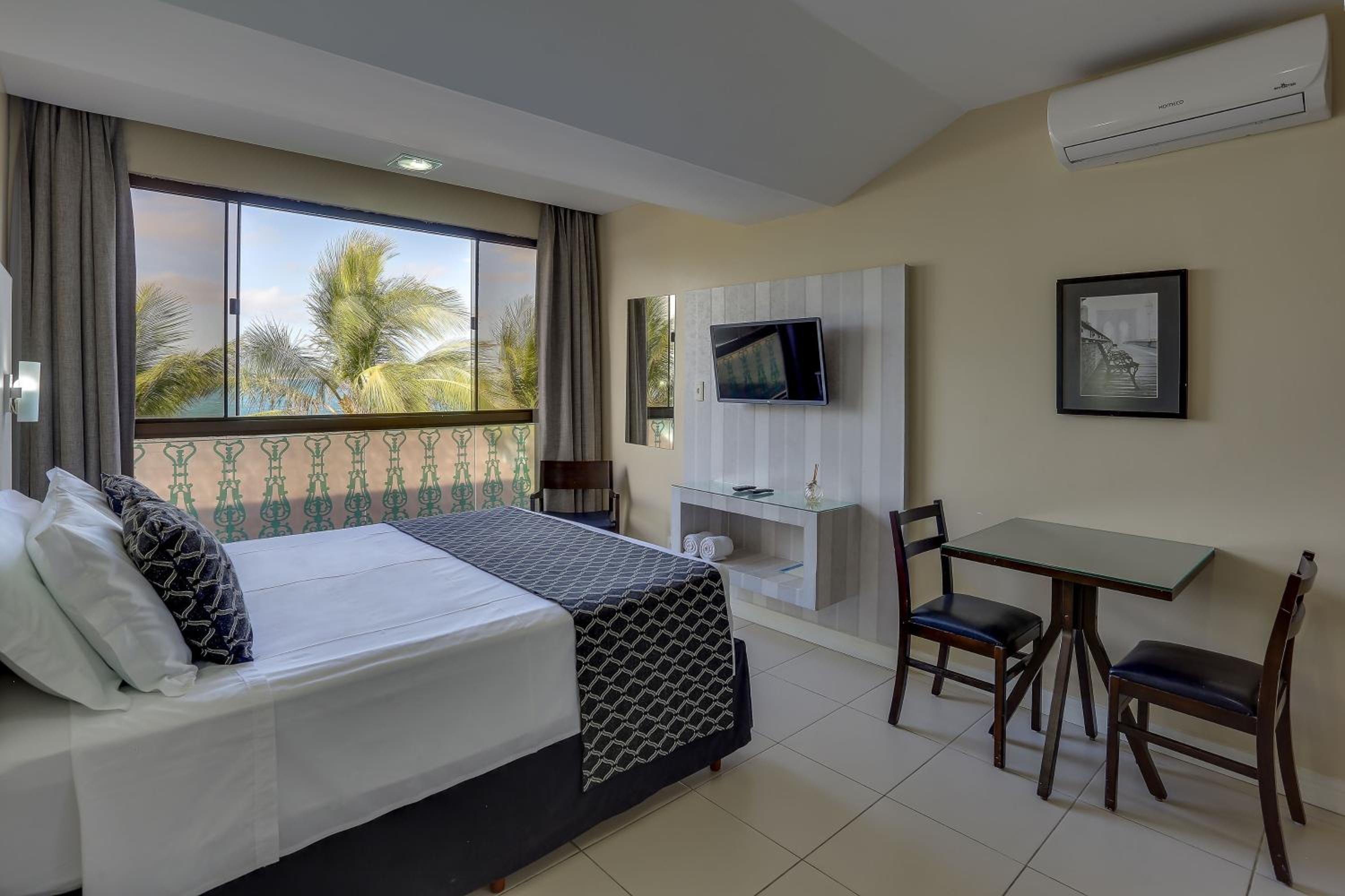 Double Room with Sea View - Photo 2