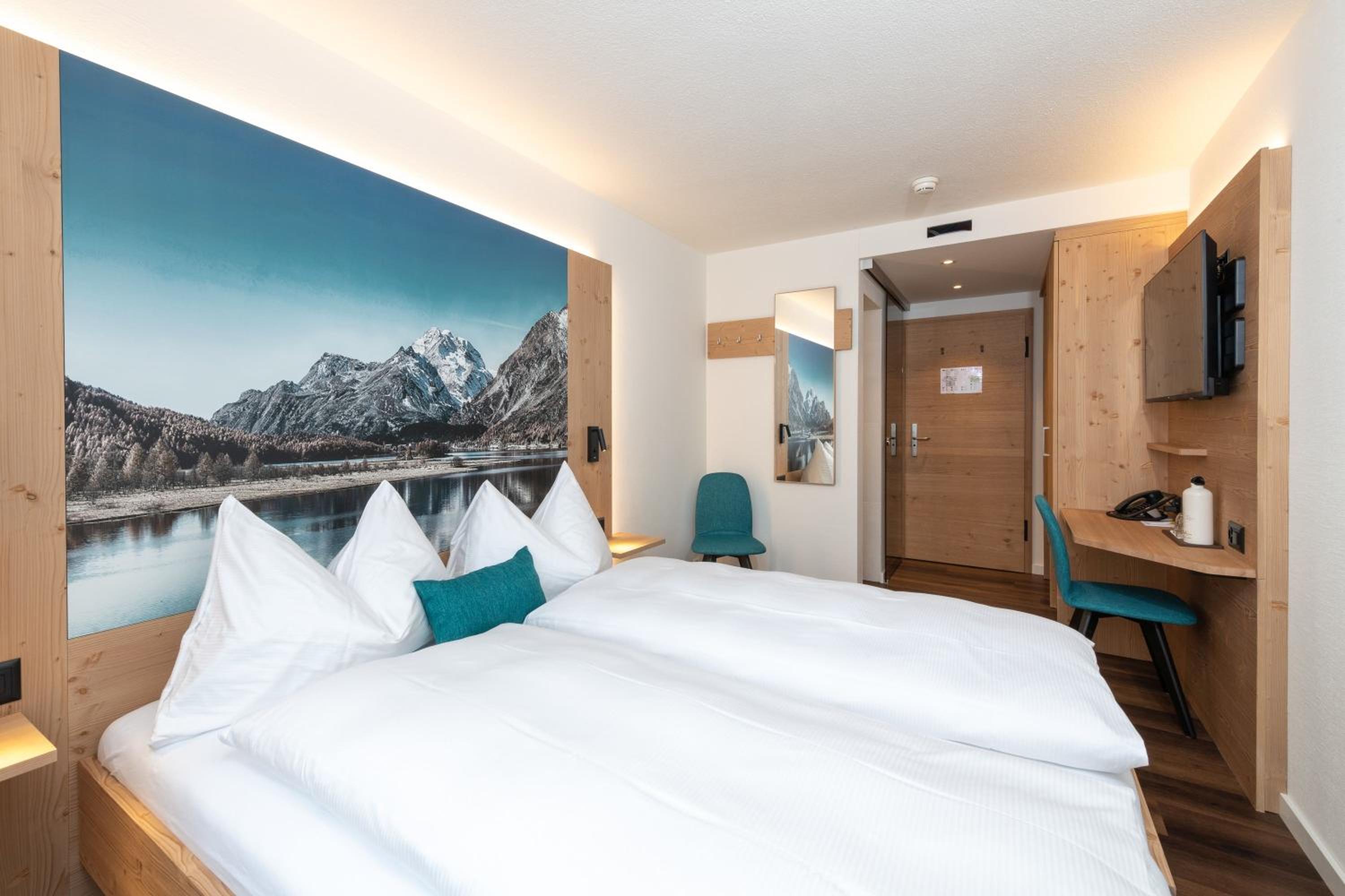 Economy Double Room - Photo 7
