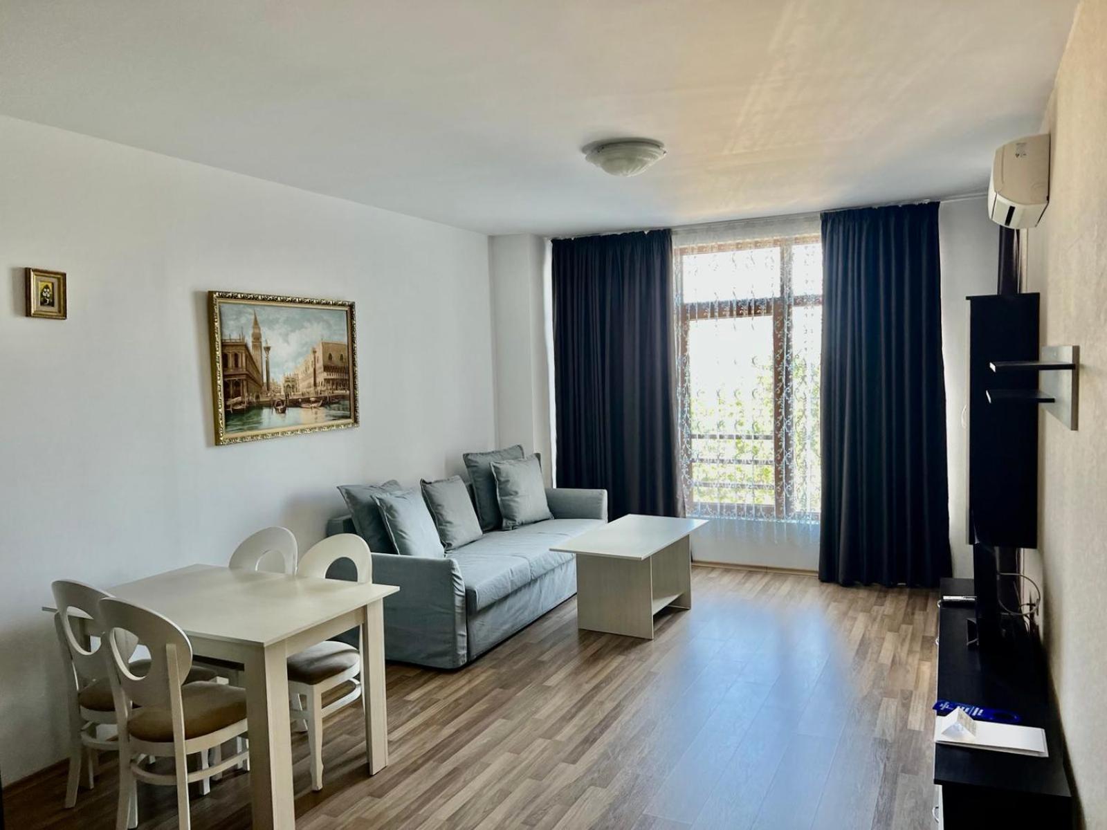 One-Bedroom Apartment with Pool View and Balcony