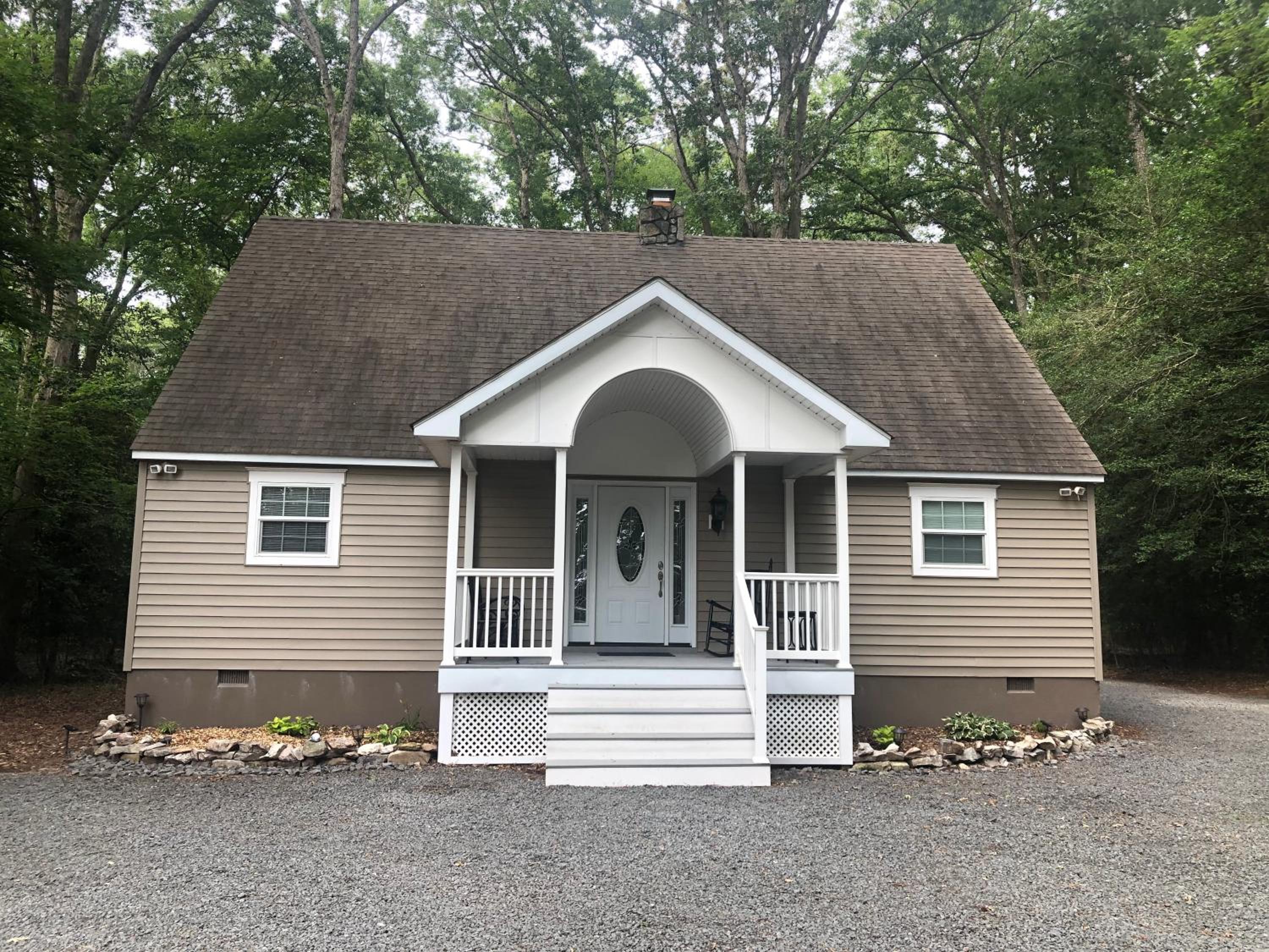 Three-Bedroom House photo 2