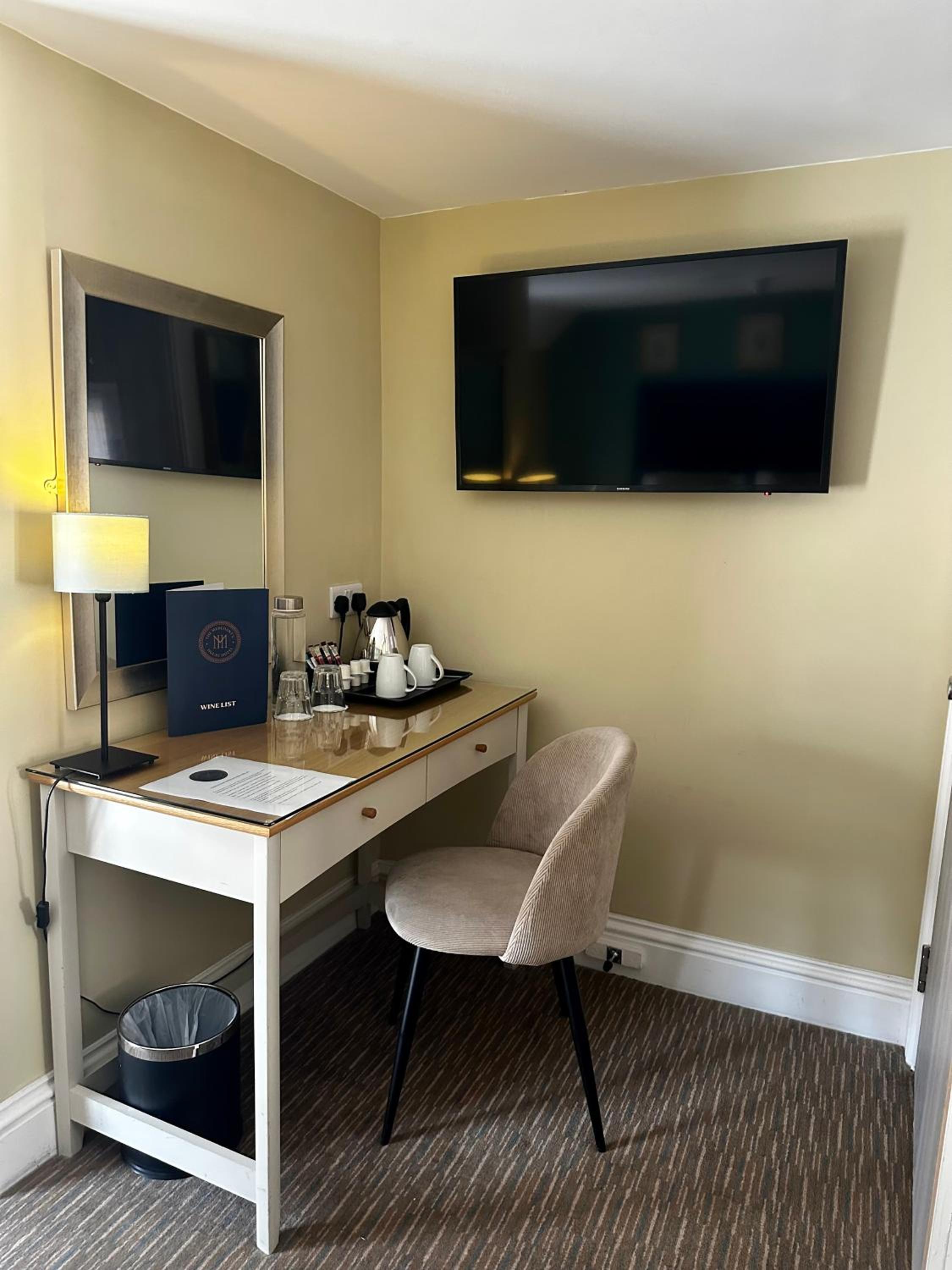 Classic King Room - Photo 4