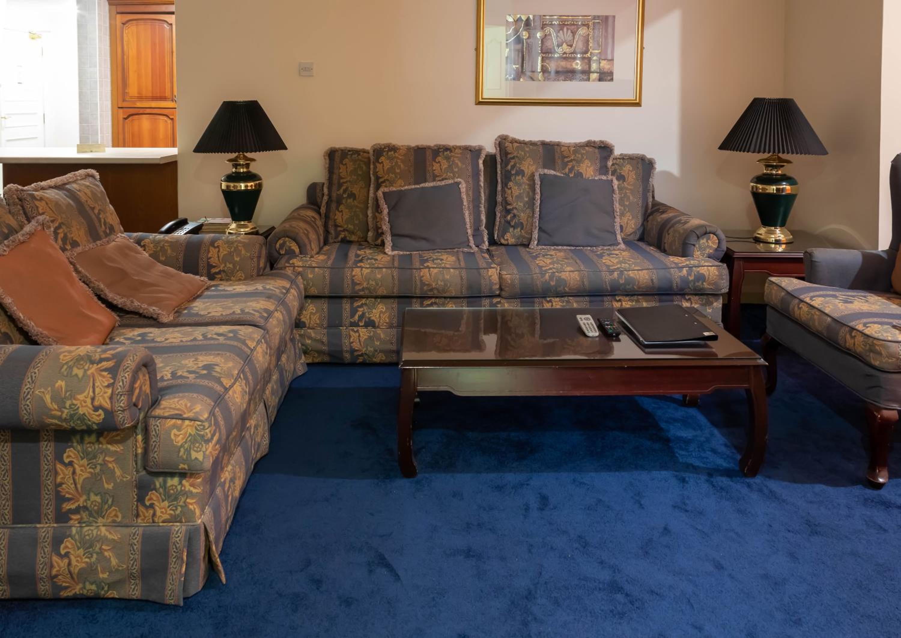 One-Bedroom Suite - Photo 14