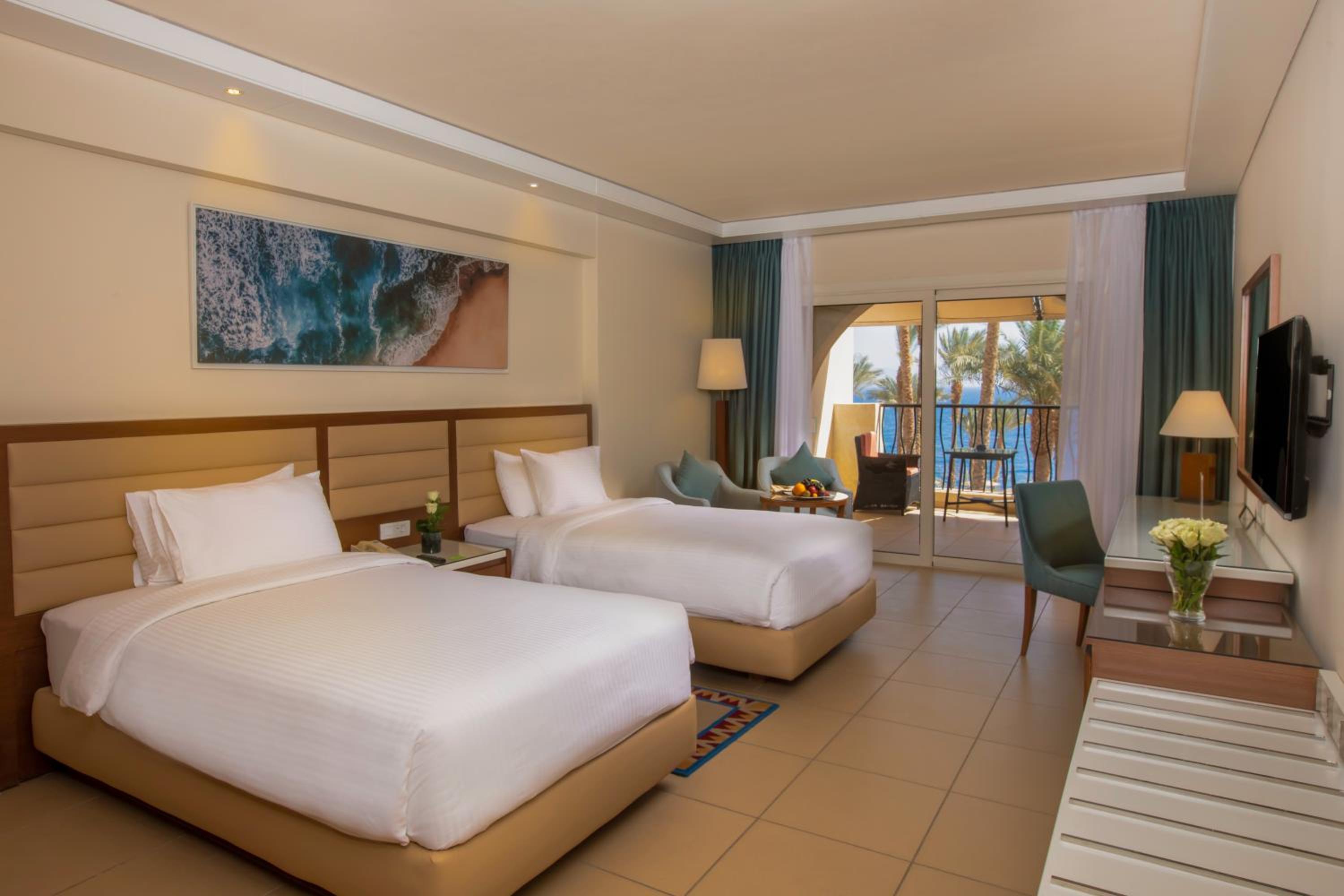Premium Double or Twin Room - Photo 3
