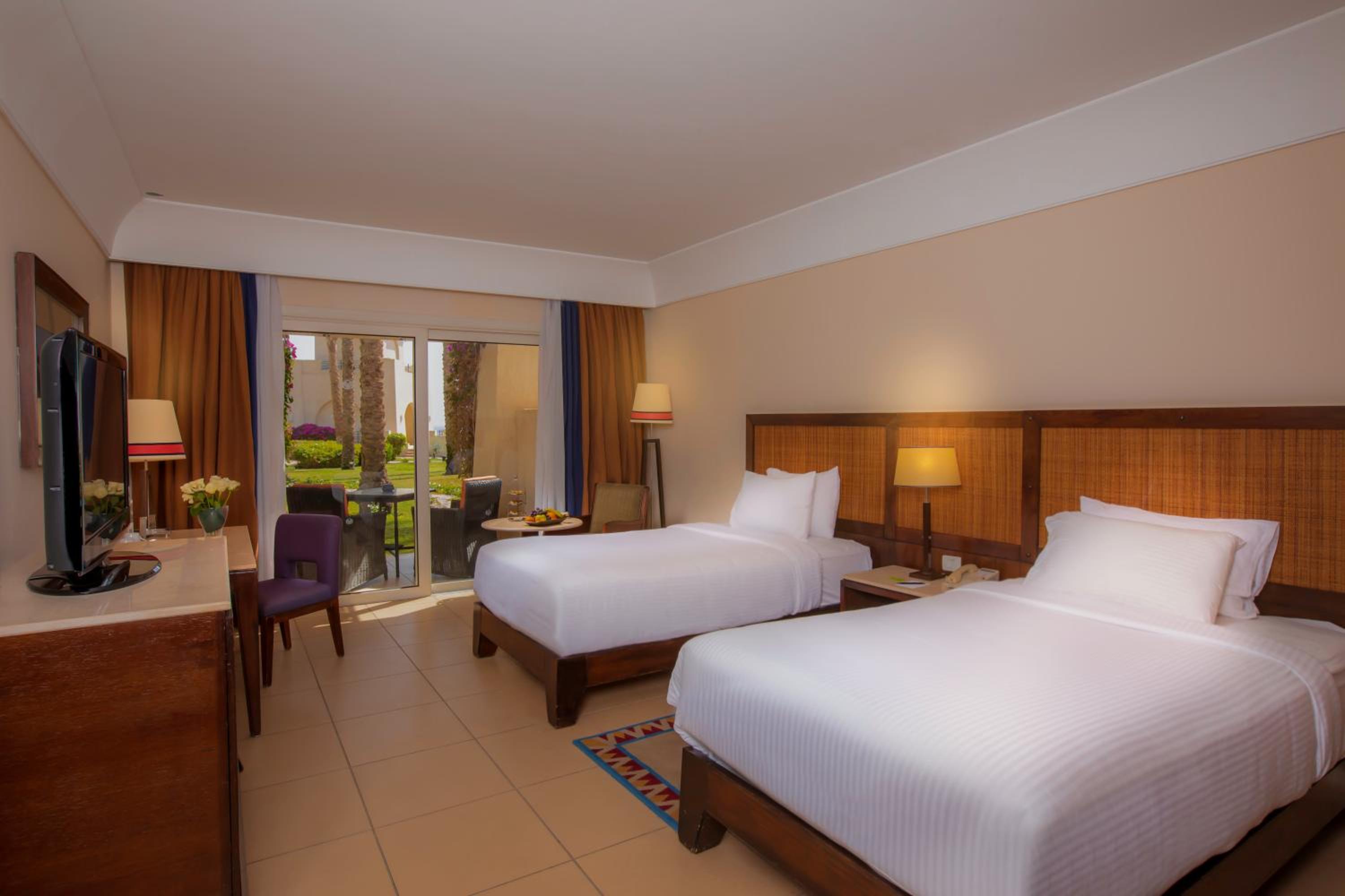 Deluxe Double or Twin Room - Photo 2