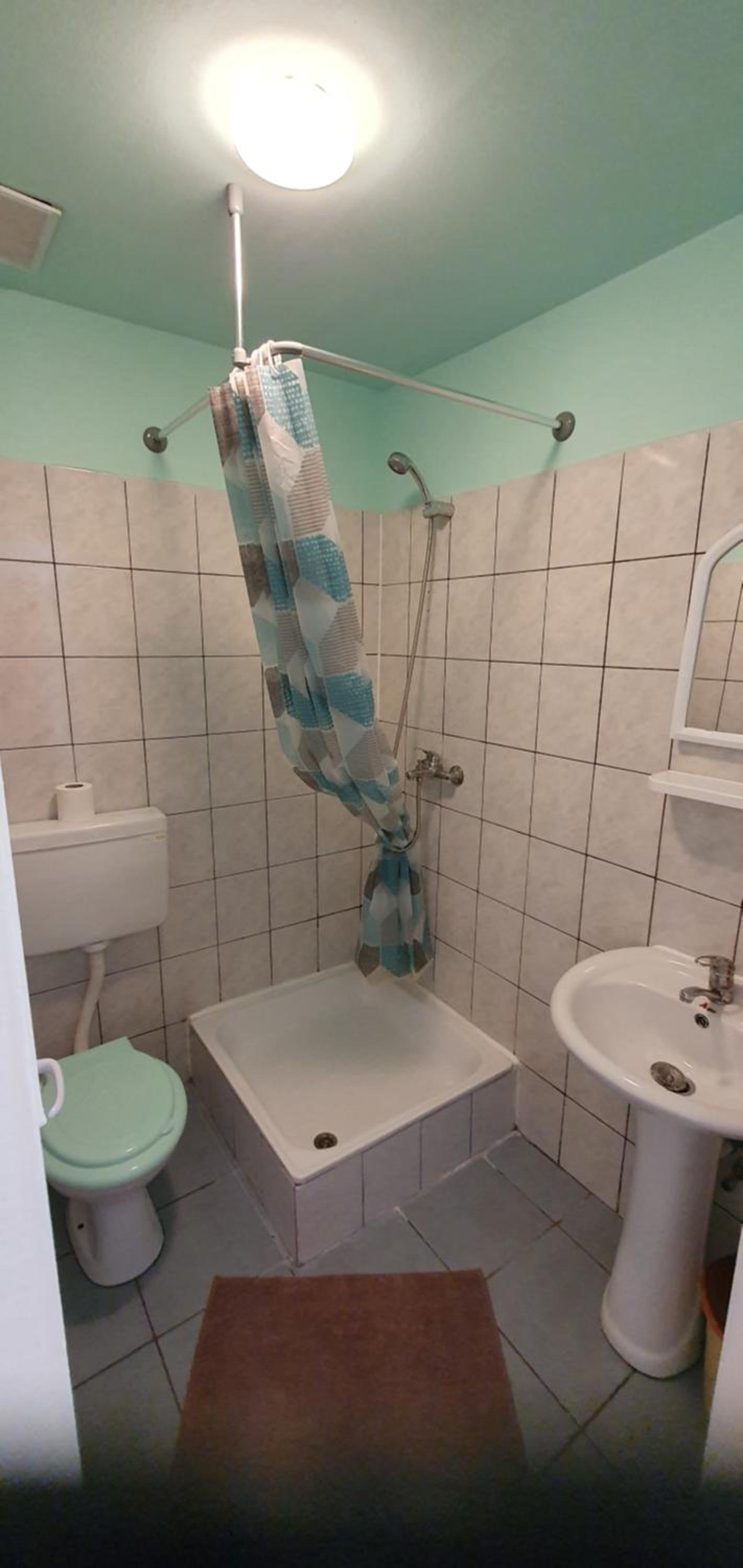Double Room with Private Bathroom - Photo 6