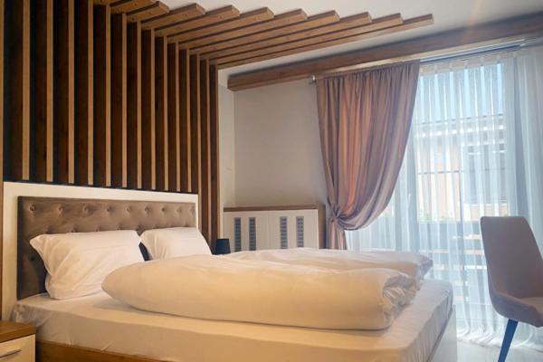 Double Room with Private Bathroom - Photo 2