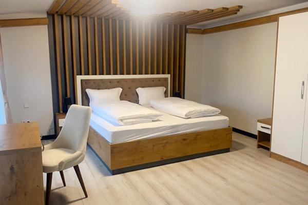 Double Room with Private Bathroom - Photo 4