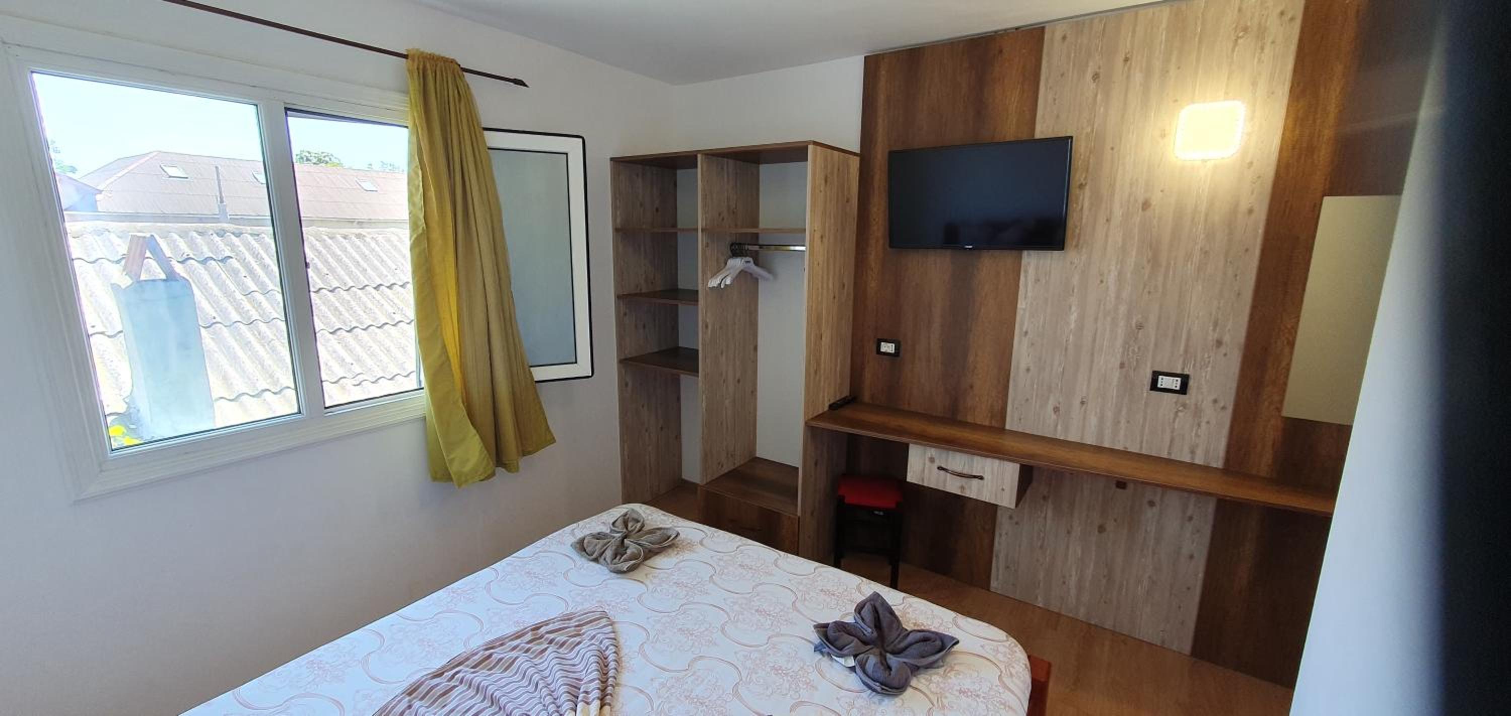 Double Room with Private Bathroom - Photo 1