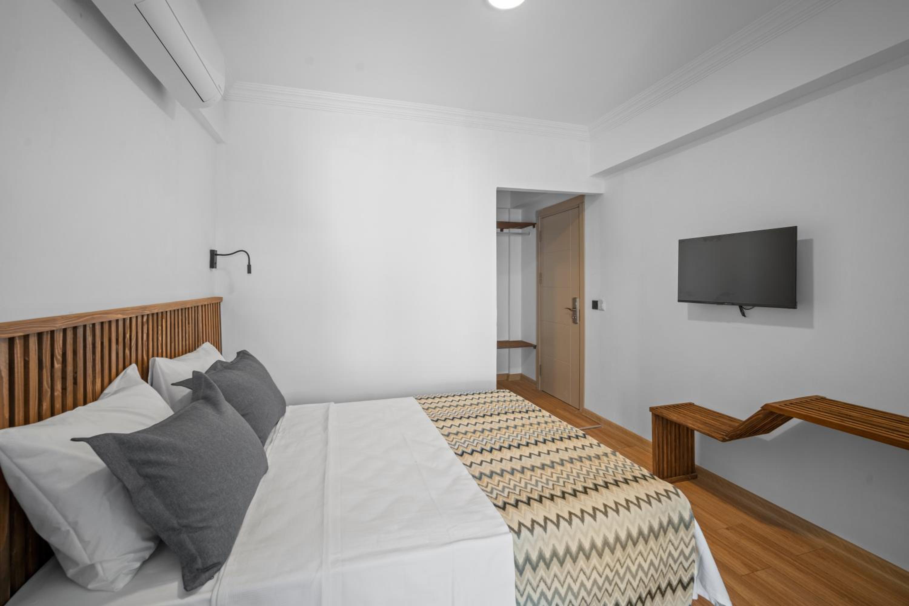 Standard Double Room photo 3