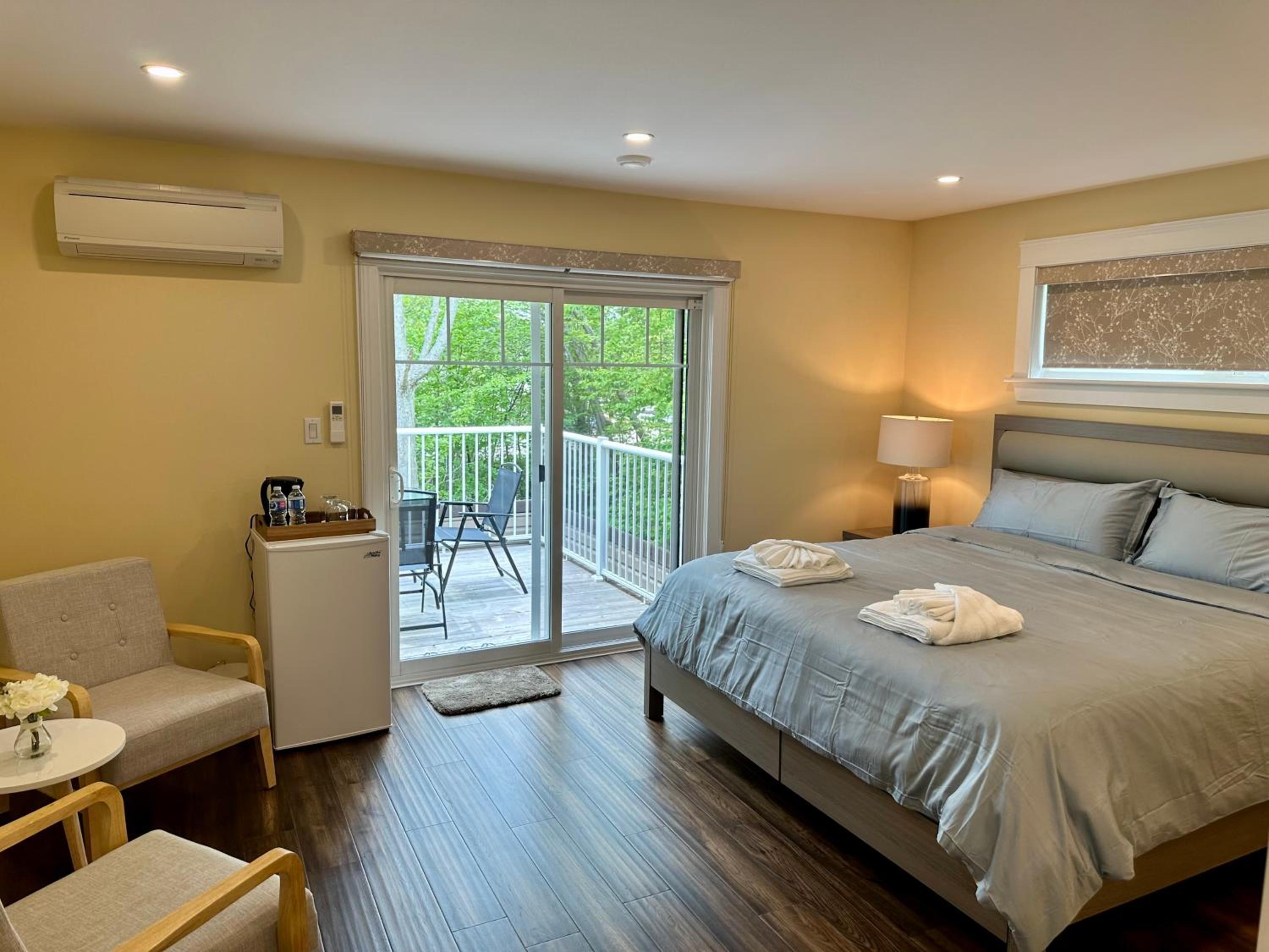 Family Room with Terrace photo 1