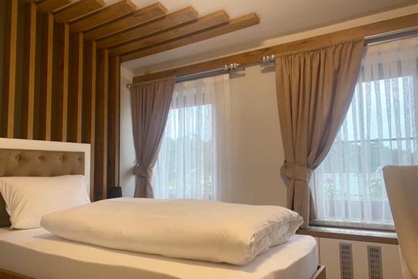 Single Room photo 2