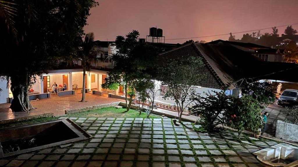 Deluxe Double or Twin Room with City View photo 2