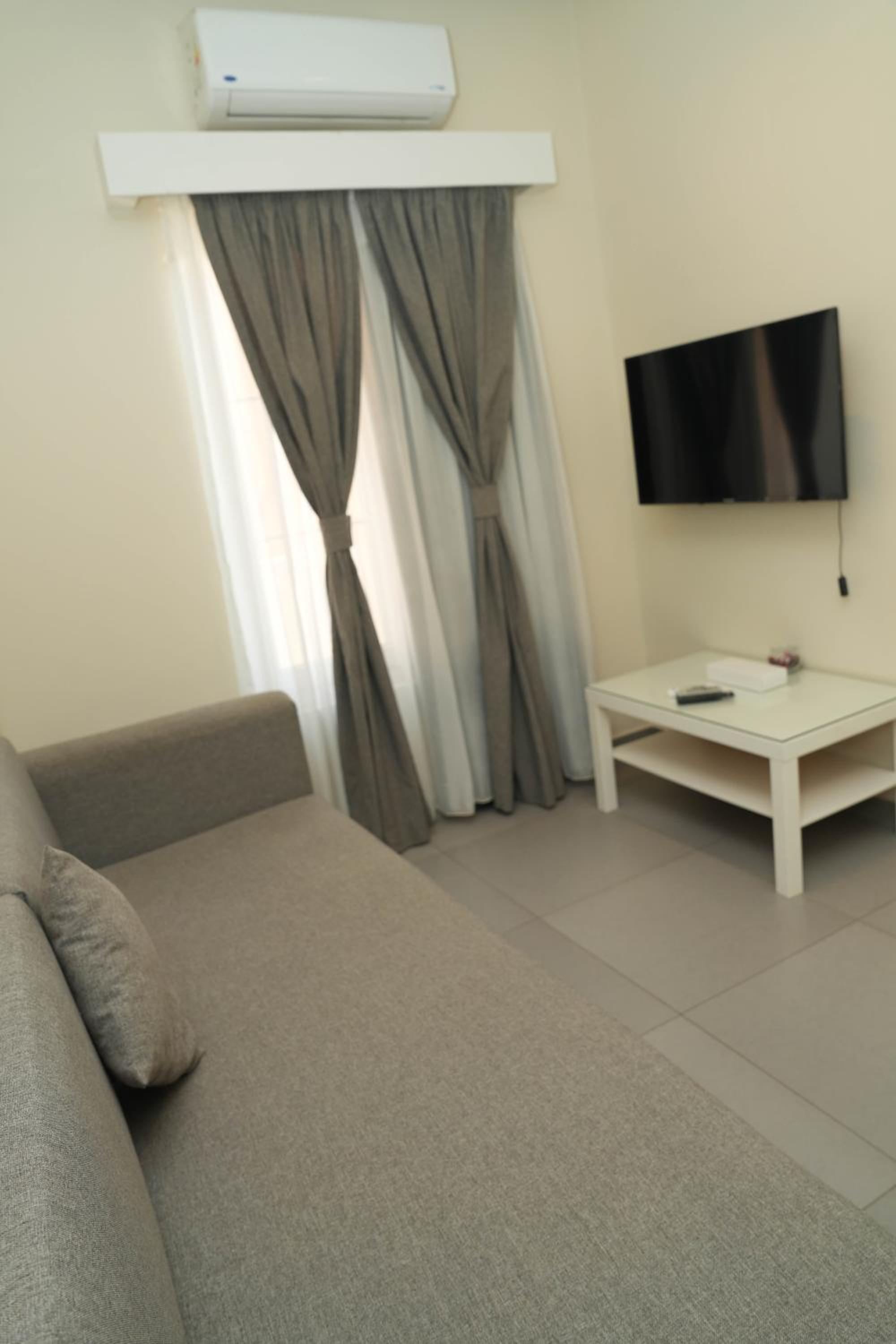 One-Bedroom Apartment - Photo 38