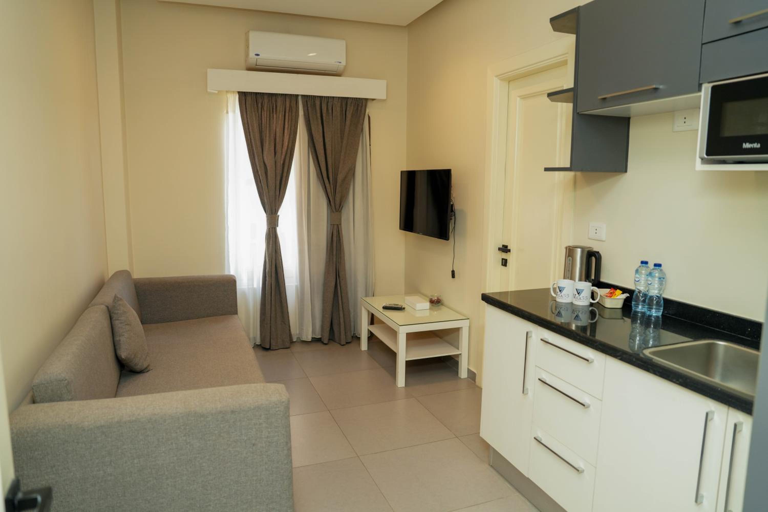 Basic Triple Room - Photo 13