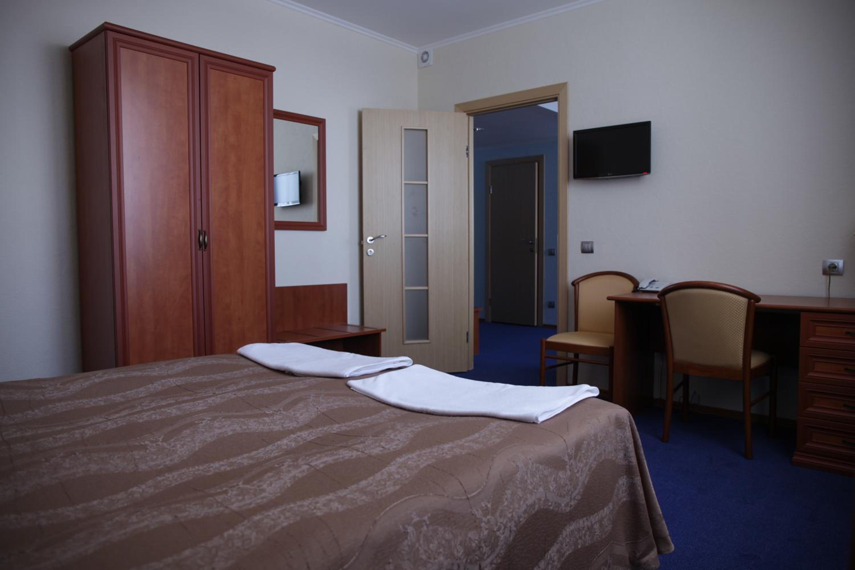 Suite - Photo 4