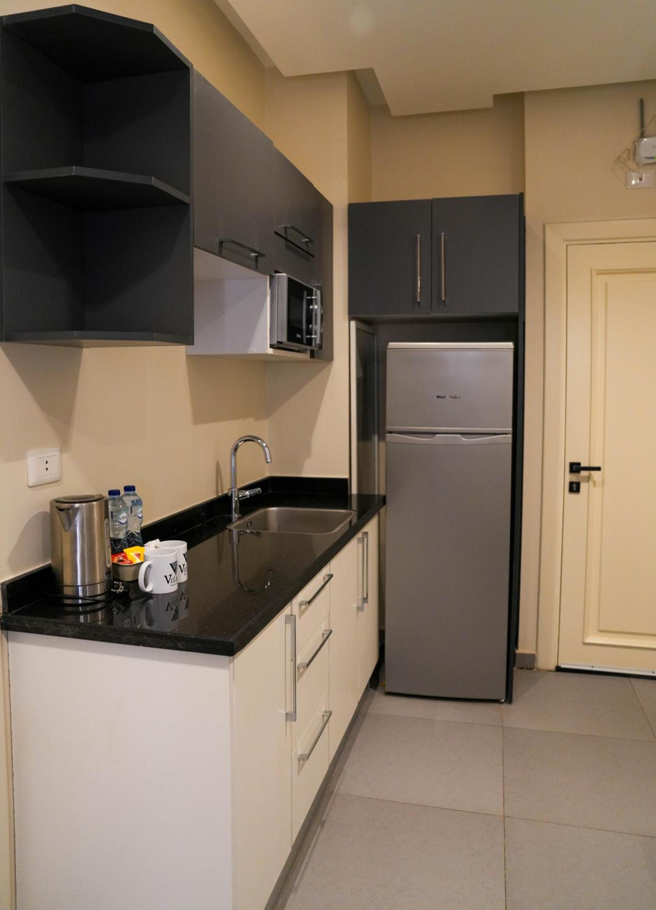 Basic Triple Room - Photo 29