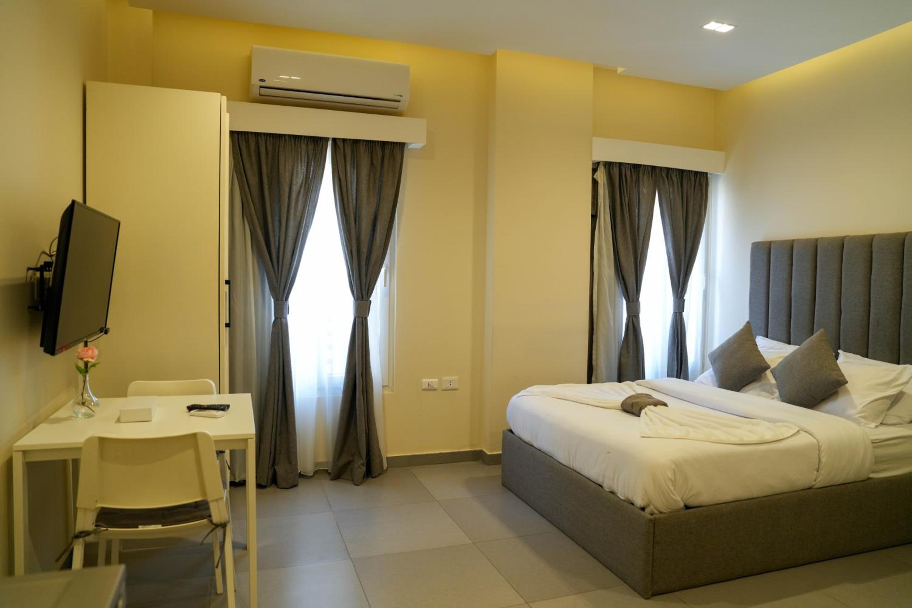 Deluxe Queen Room - Photo 39