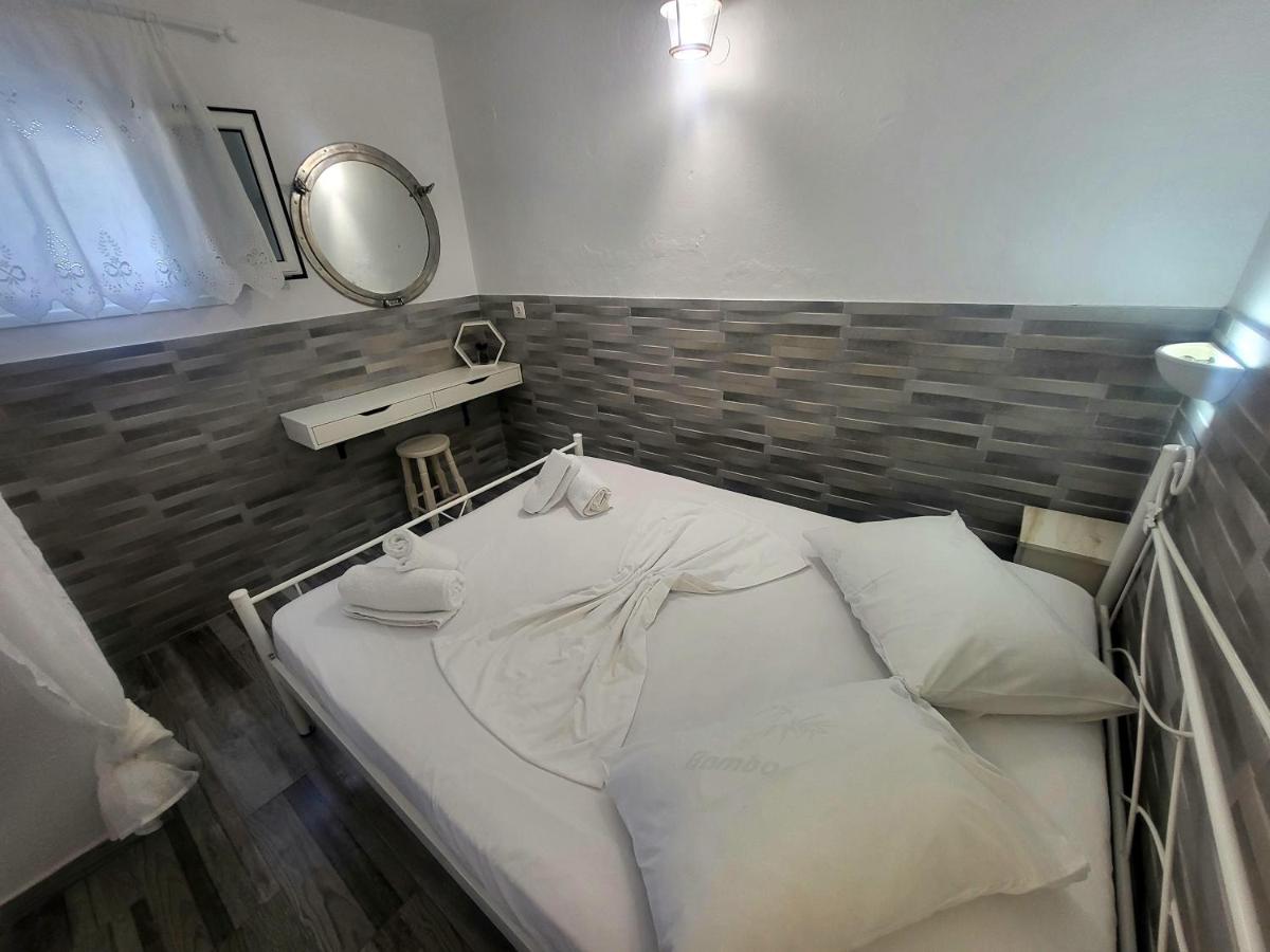 Studio - Split Level