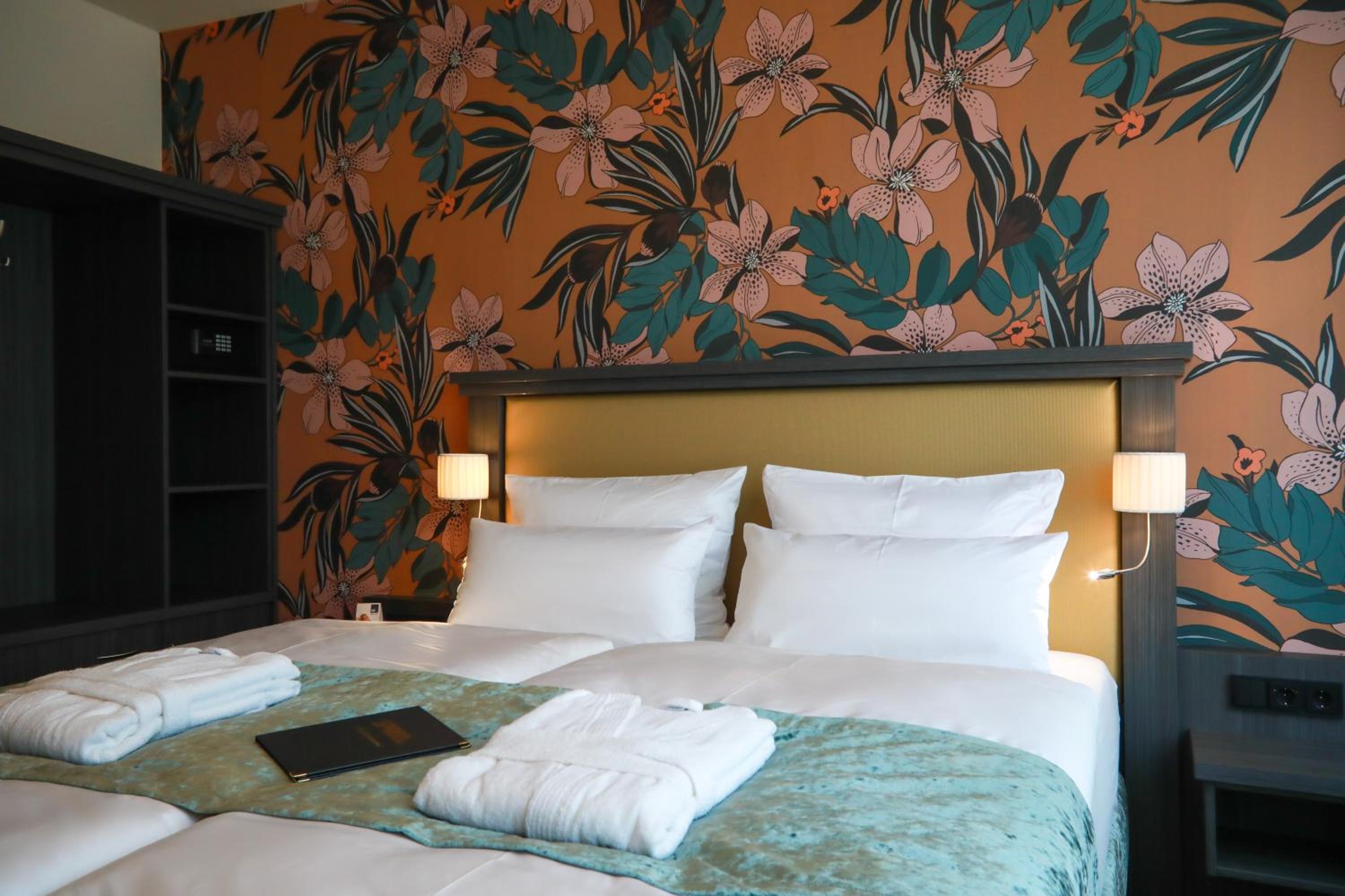 Deluxe Double Room Harbor Side photo 3