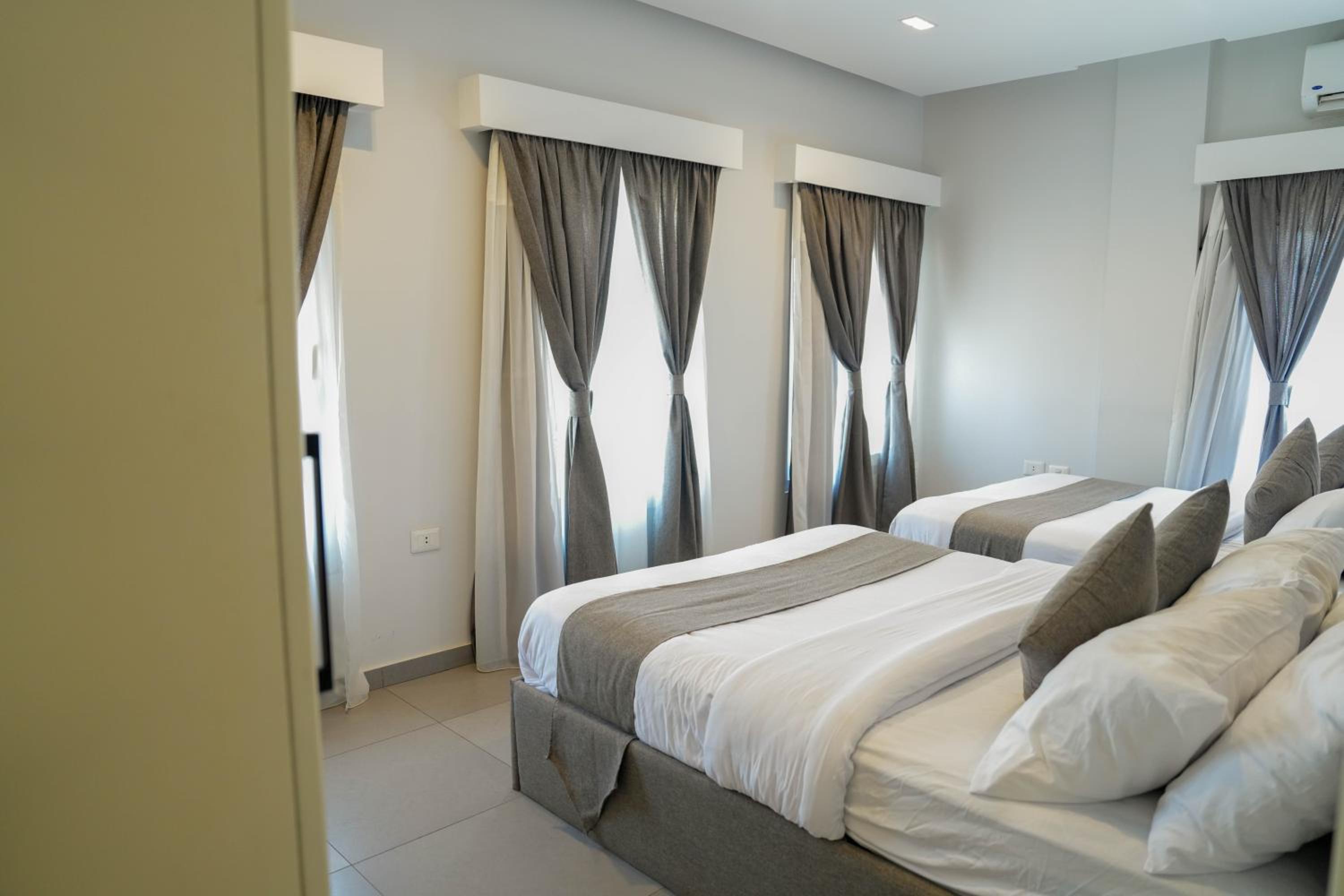 One-Bedroom Apartment - Photo 47