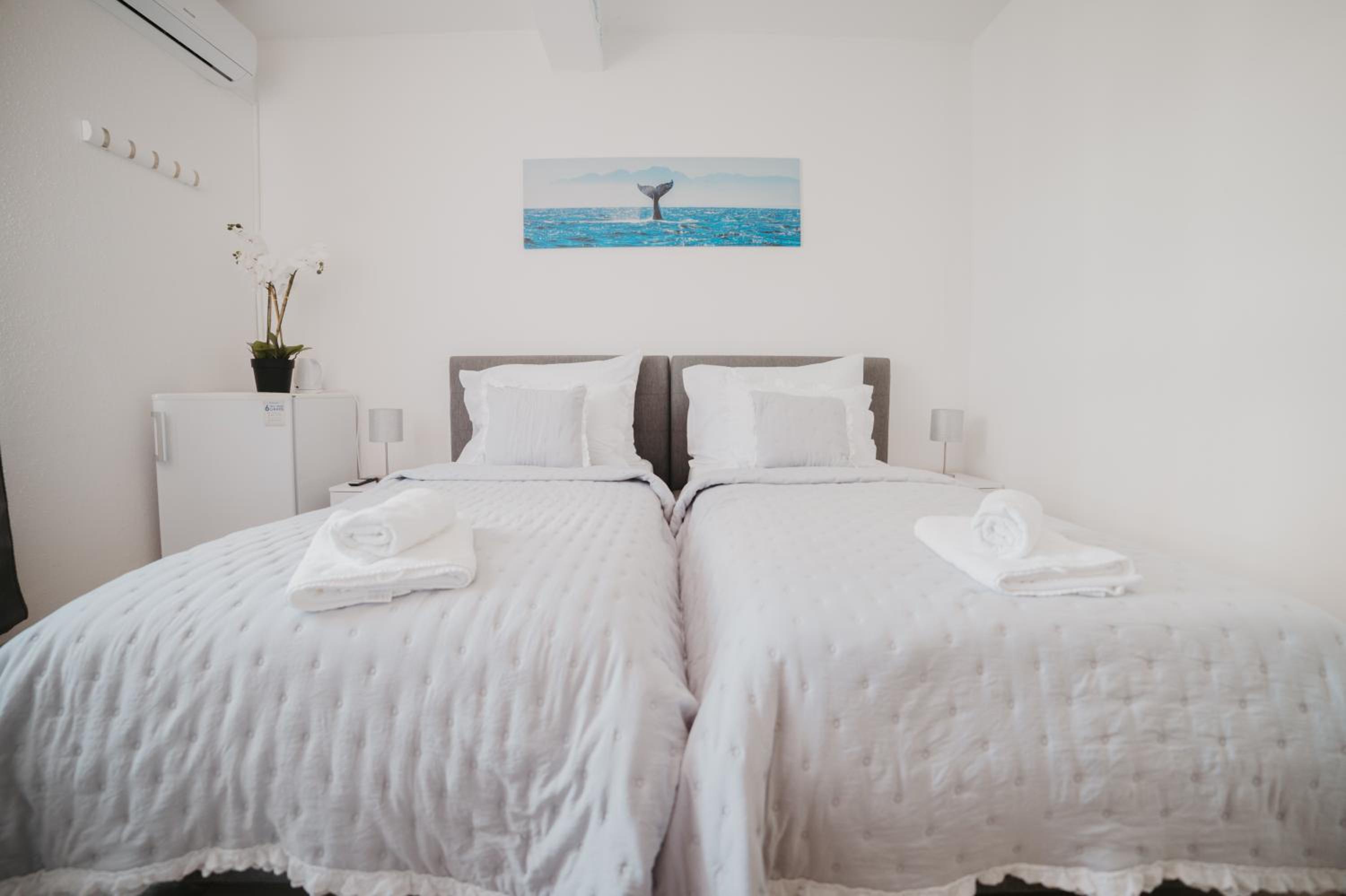 Standard Twin Room - Photo 5