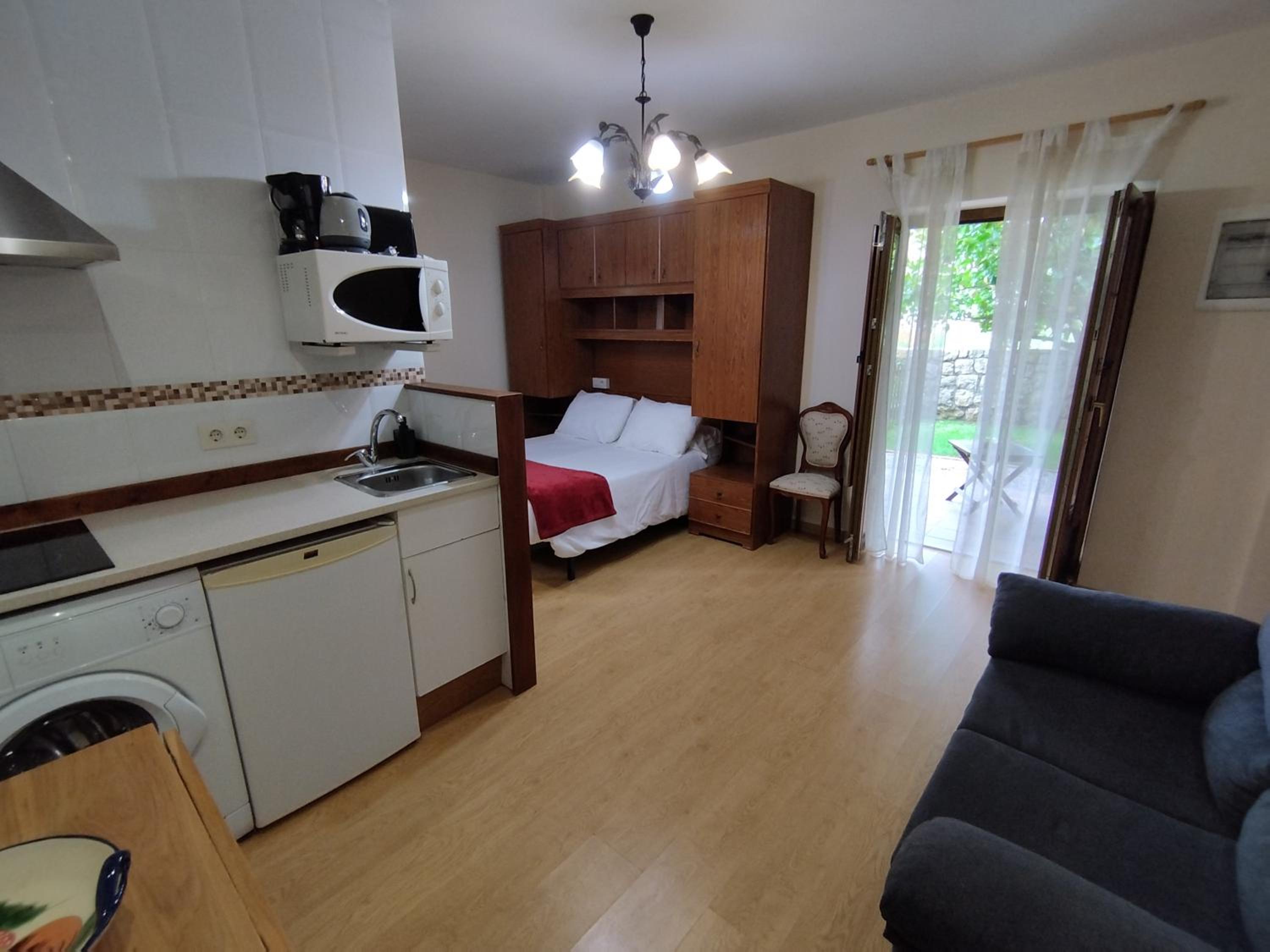 Studio Apartment photo 3