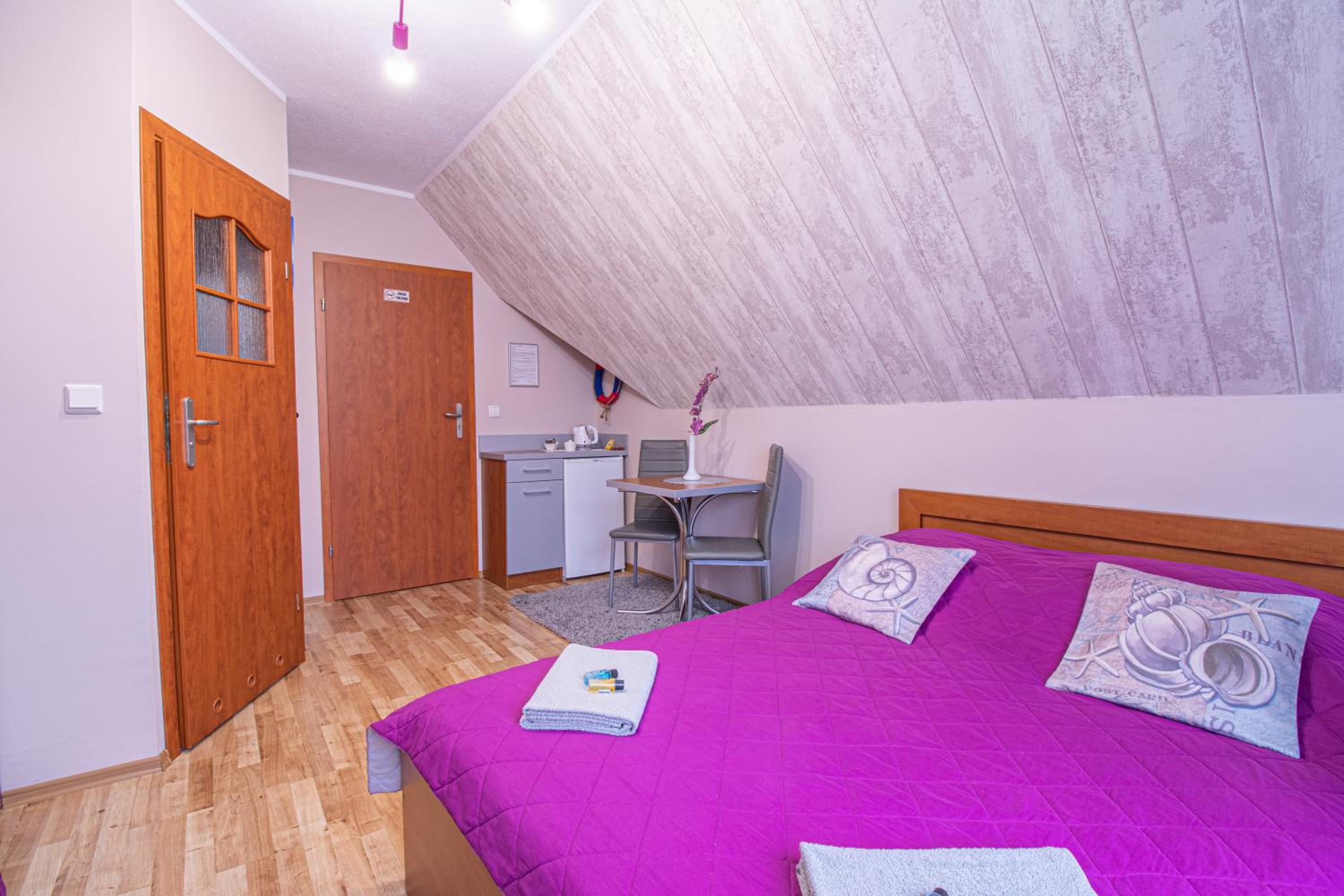 Triple Room with Bathroom photo 3