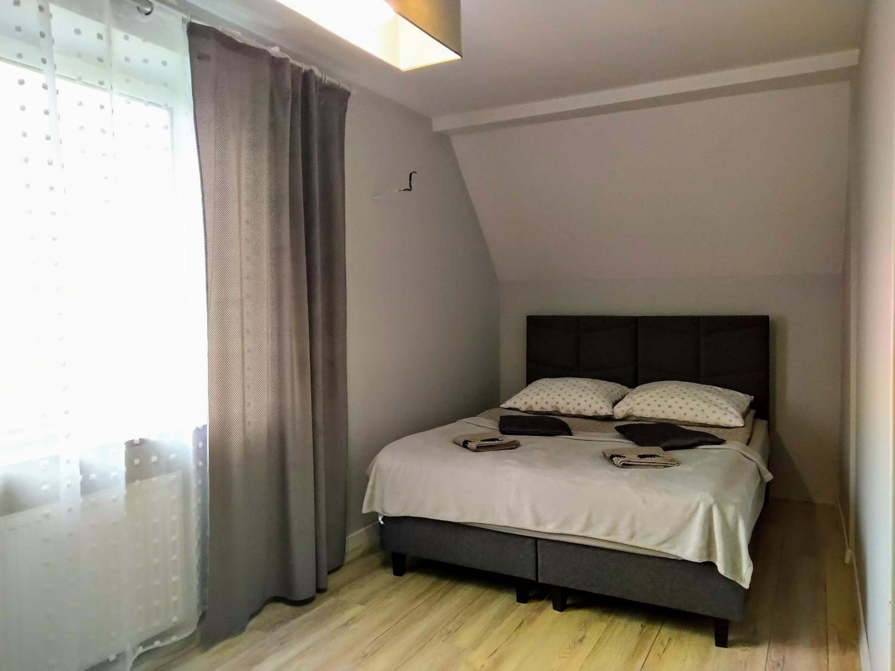 Double or Twin Room with Shared Bathroom photo 1