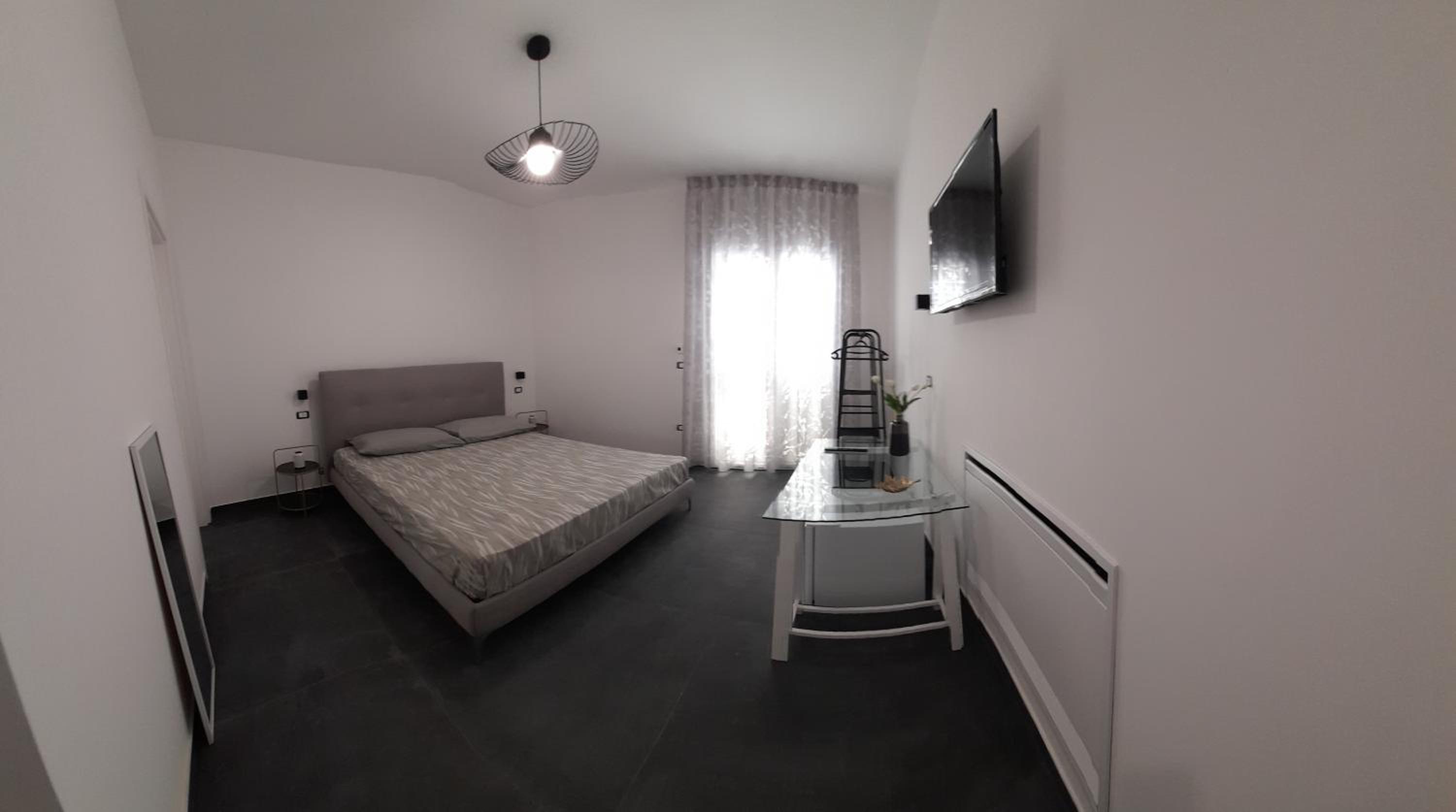 Large Double Room photo 3