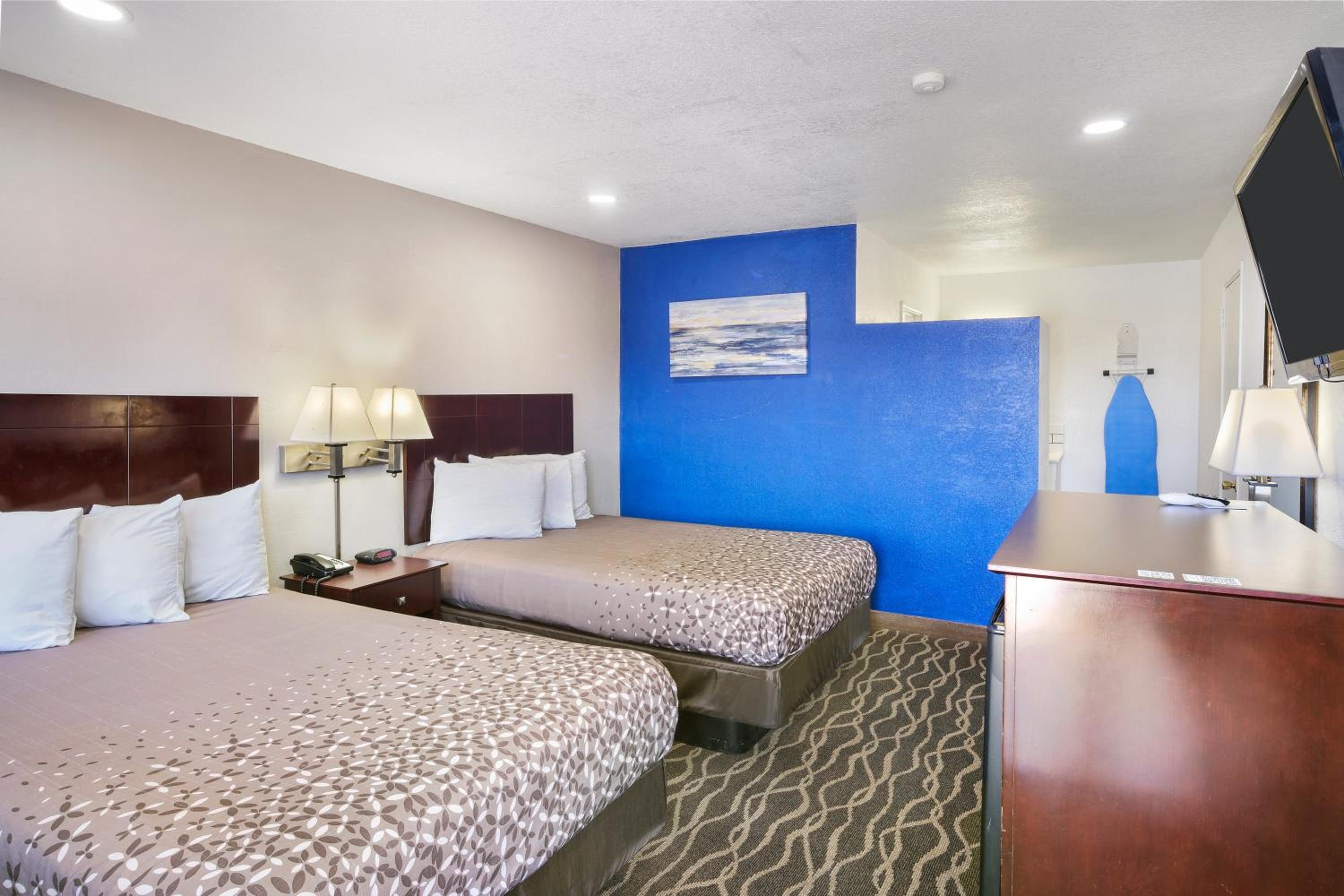 Double Room with Two Double Beds photo 1