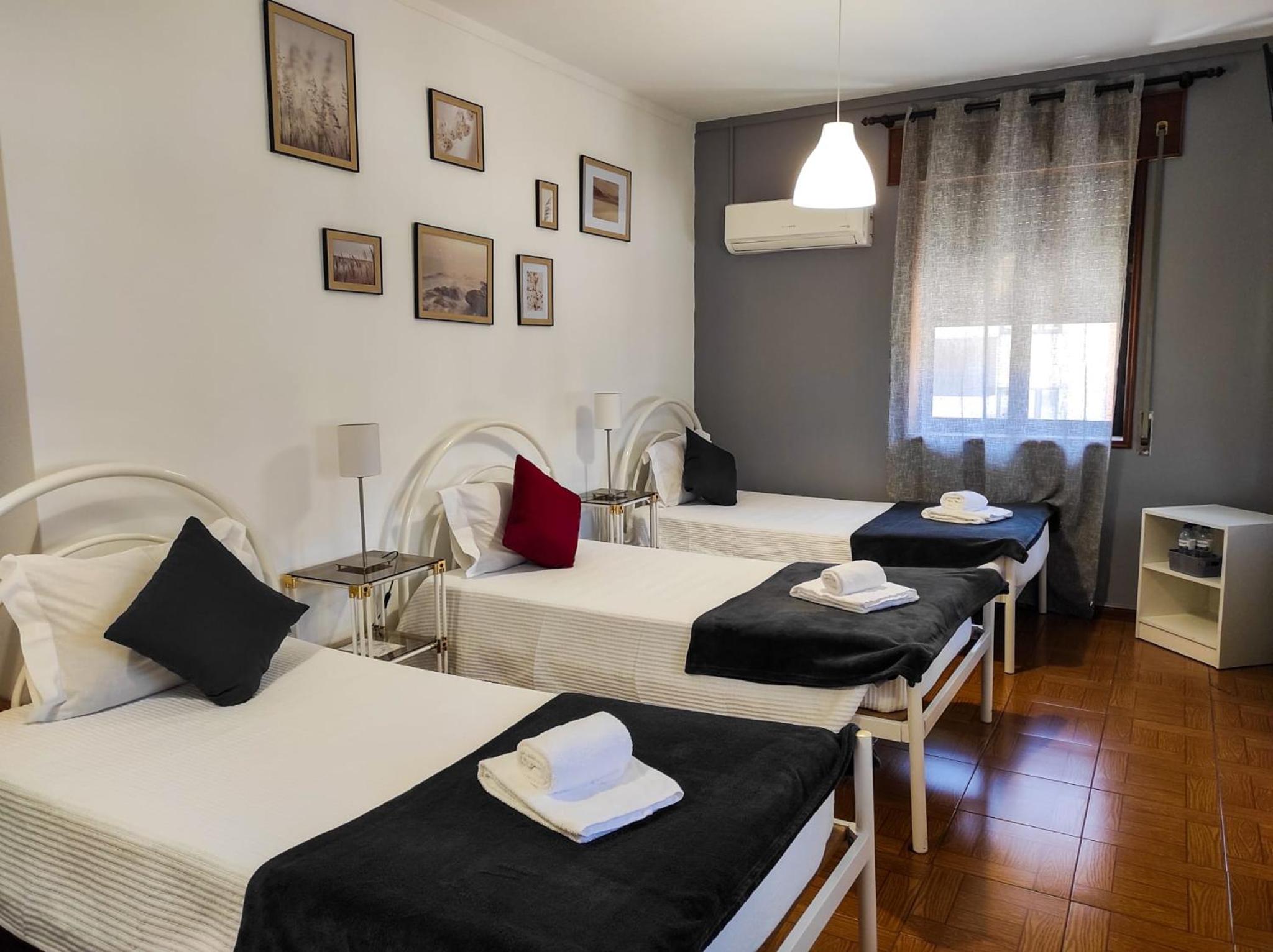 Classic Triple Room - Photo 1