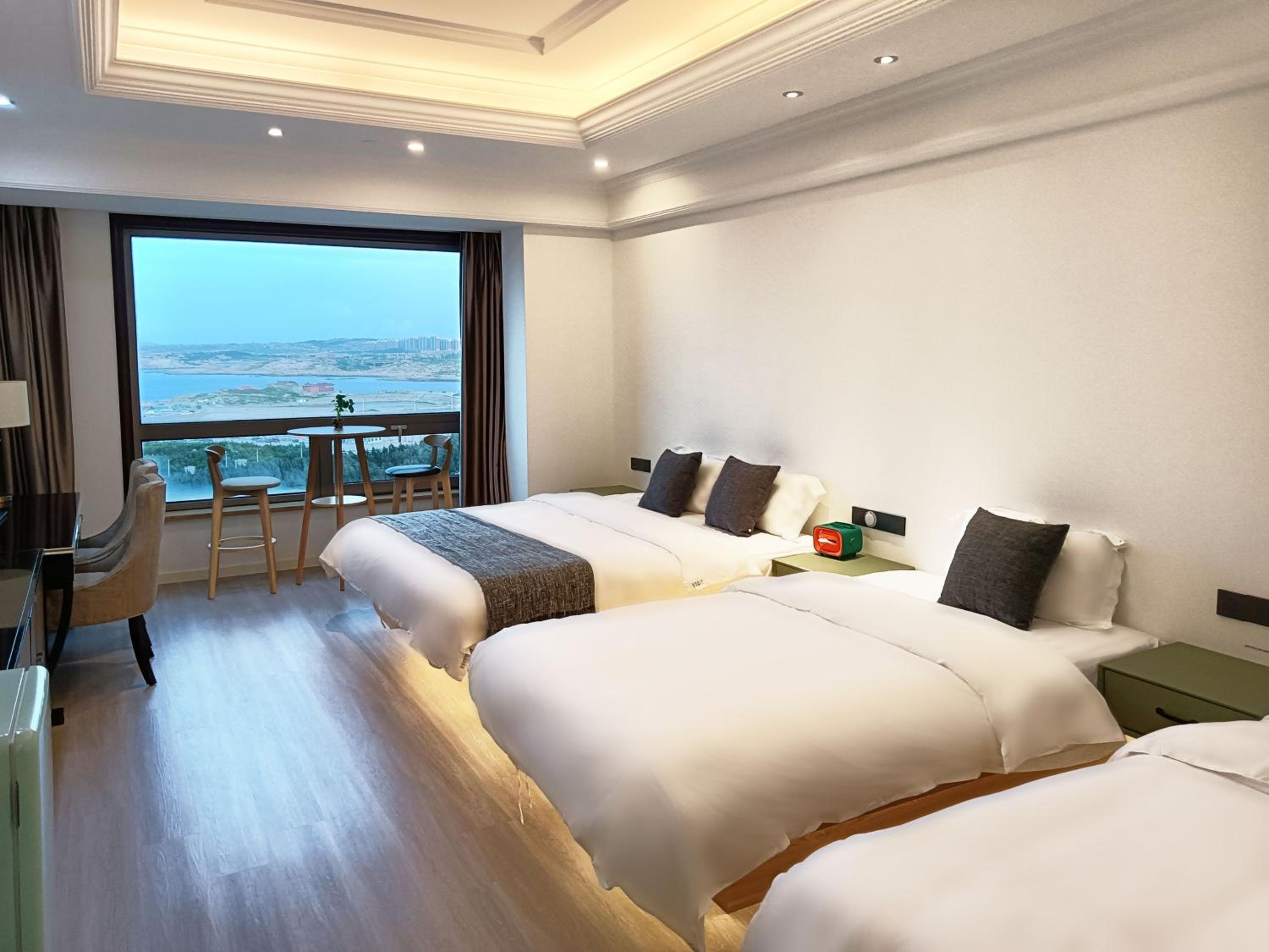 Quadruple Room with Sea View