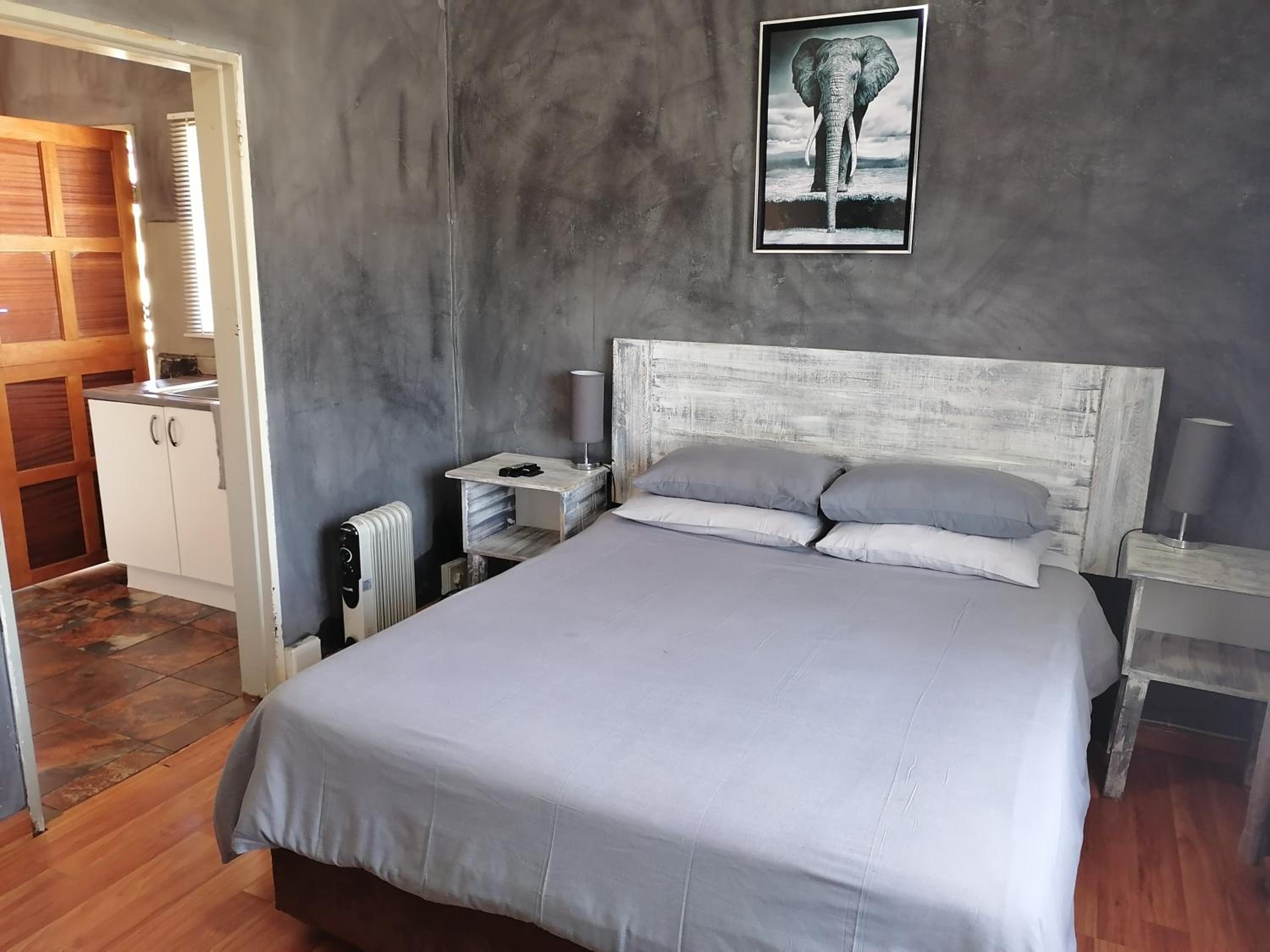 Queen Room - Photo 10
