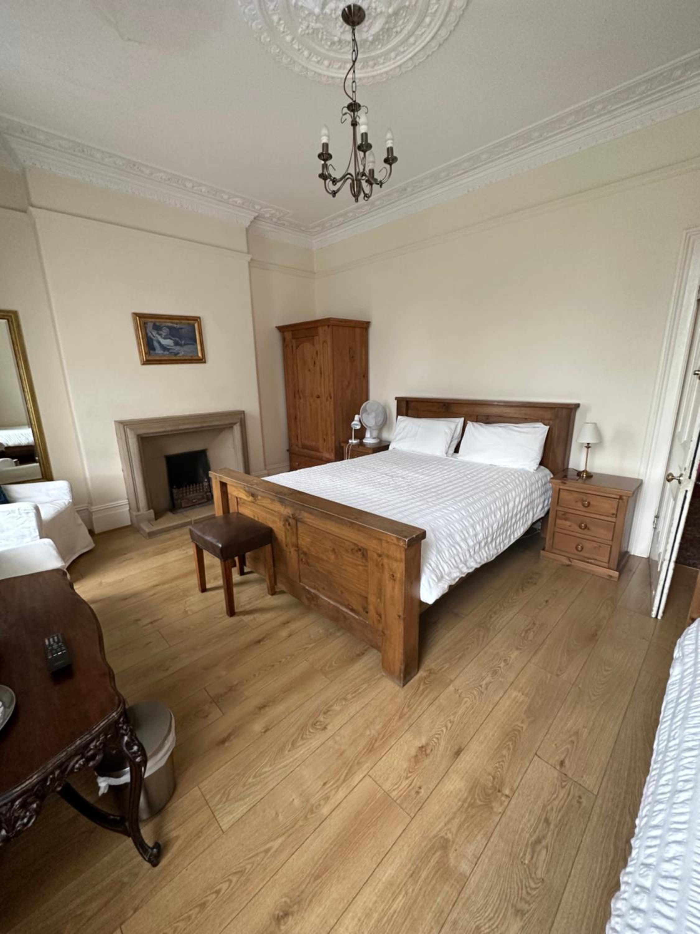 Large Double or Twin Room photo 1