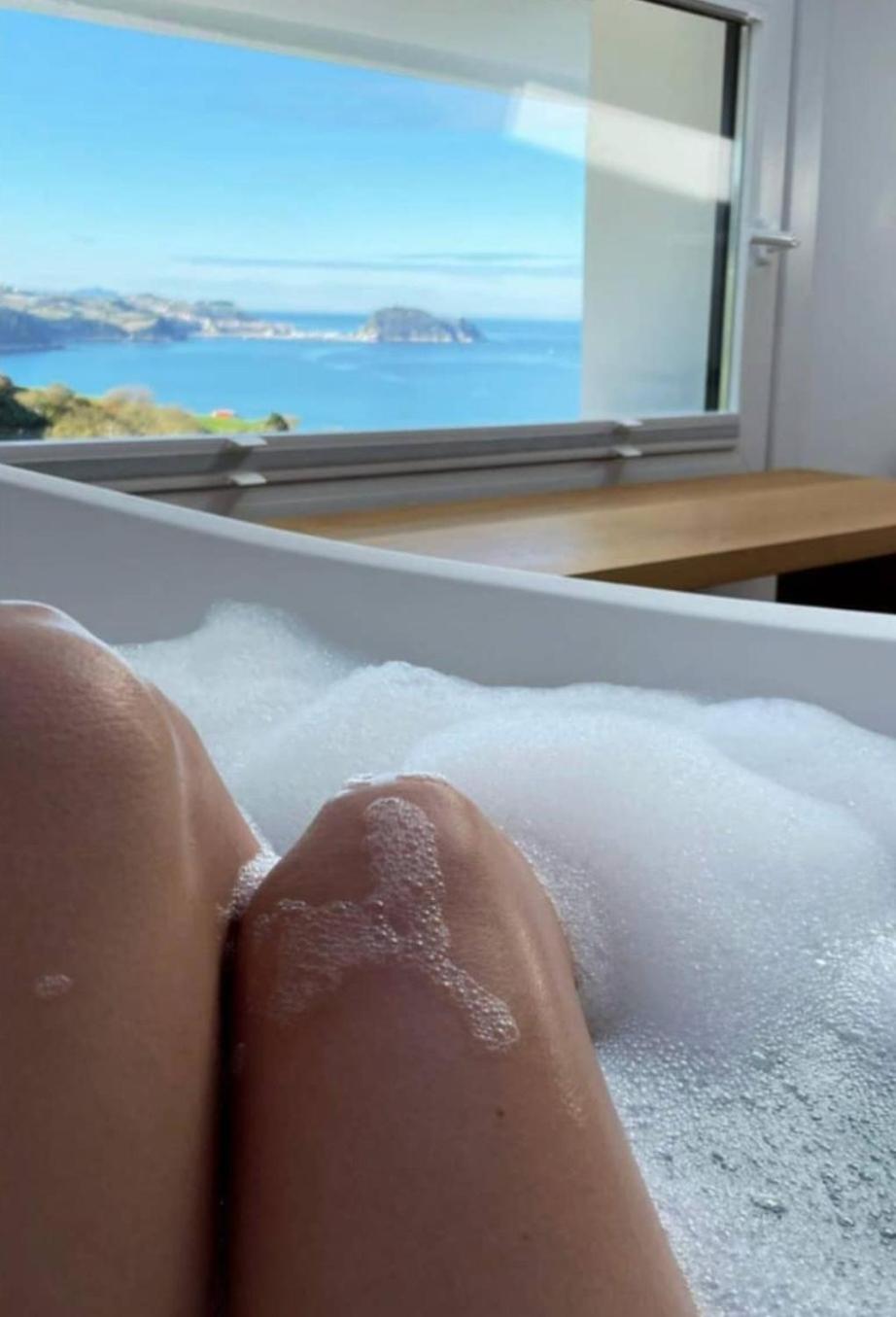 Deluxe Double Room with Sea View - Photo 2