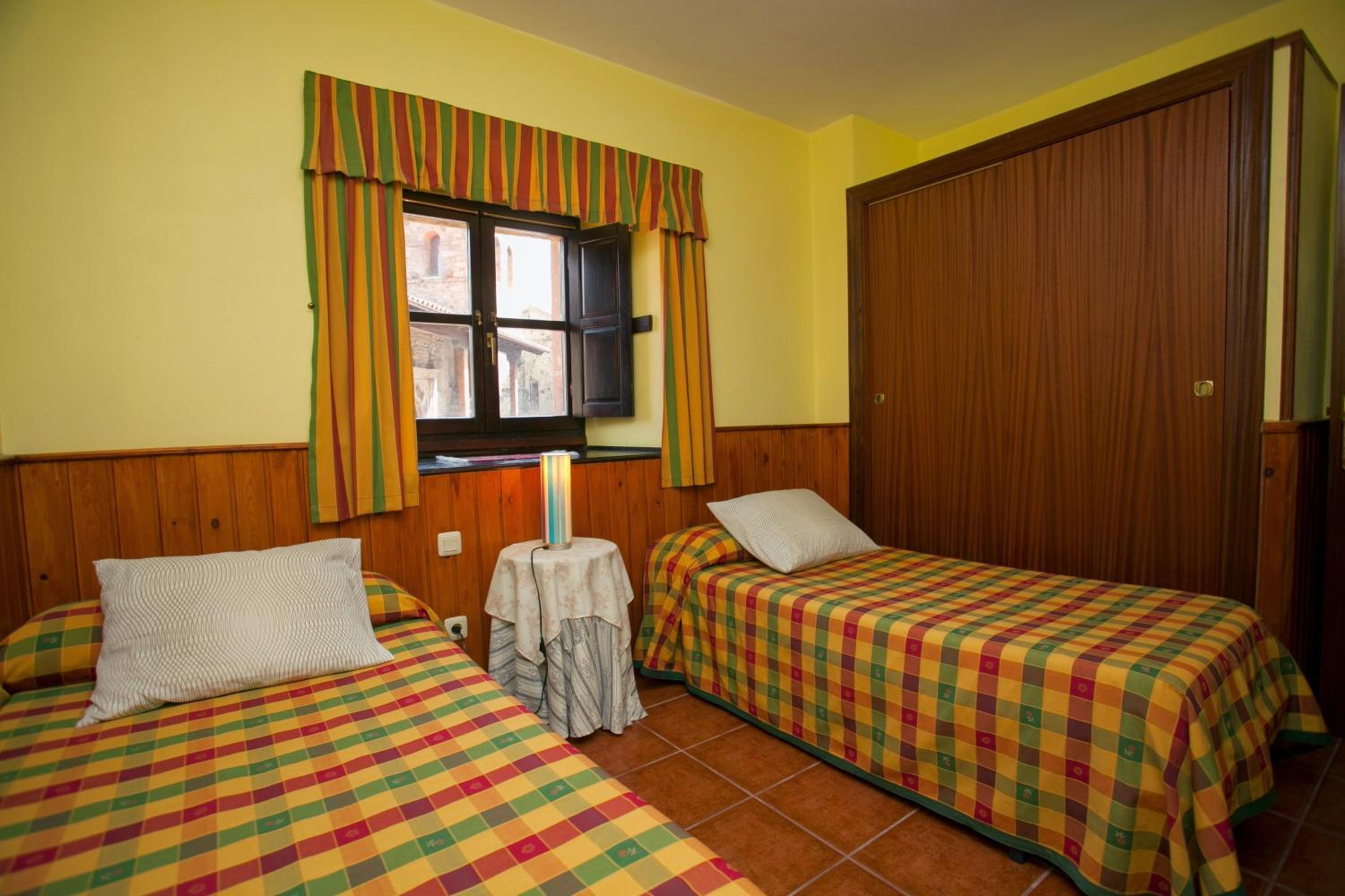 Habitación Estándar con Dos Camas Individuales