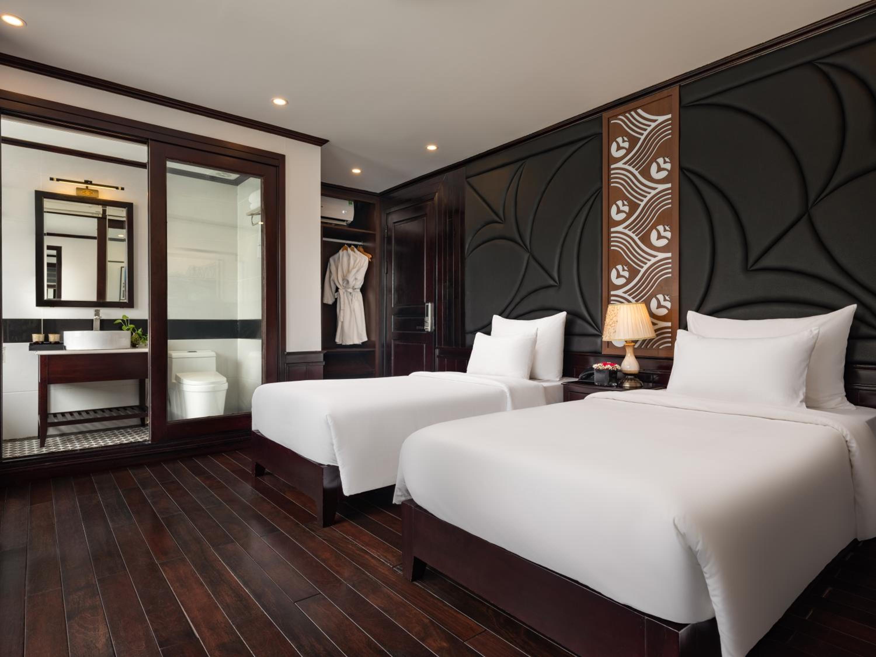 Family Junior Suite Ocean View with Private Balcony photo 1