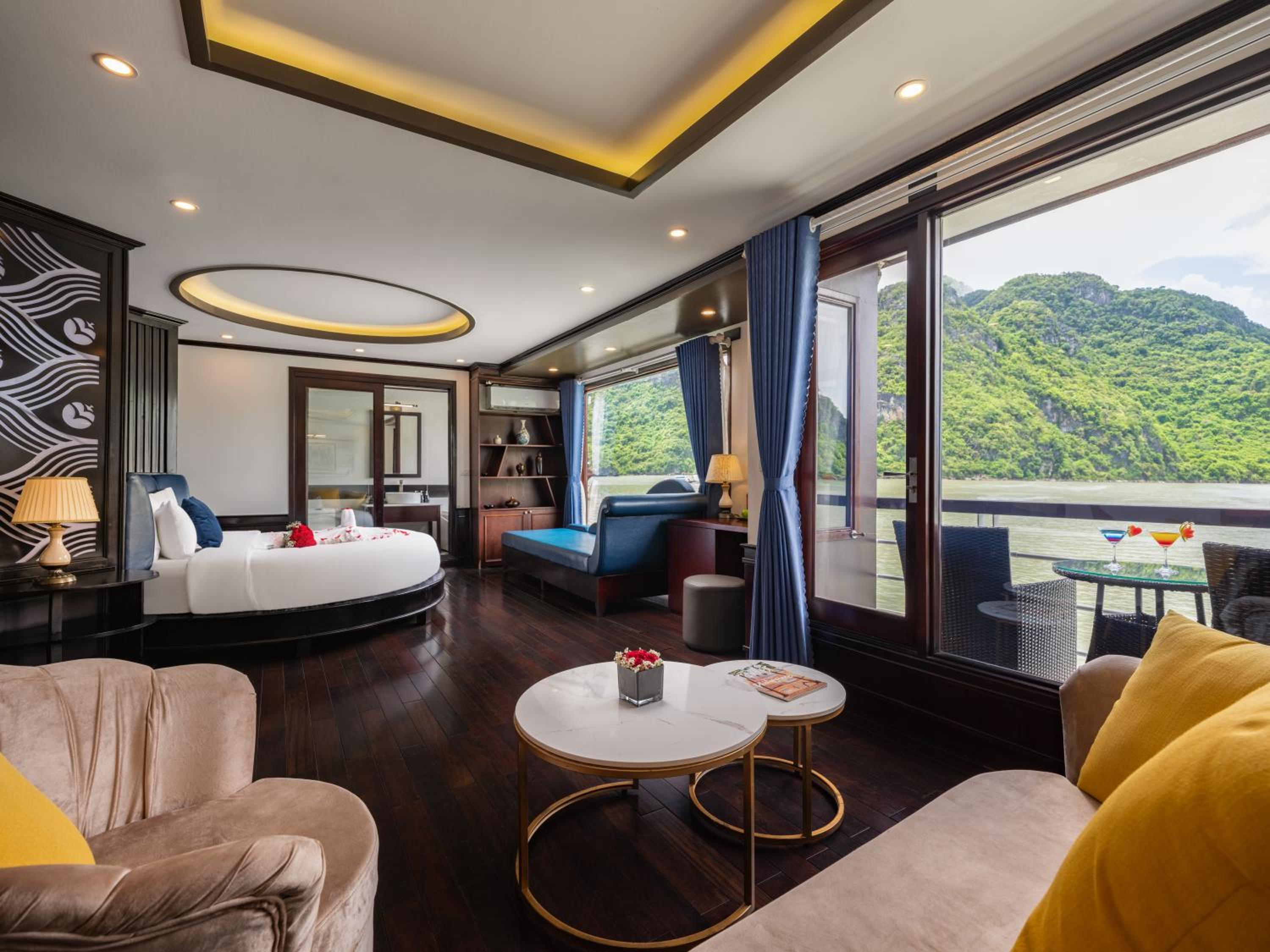 Executive Suite Ocean View with Private Balcony photo 1