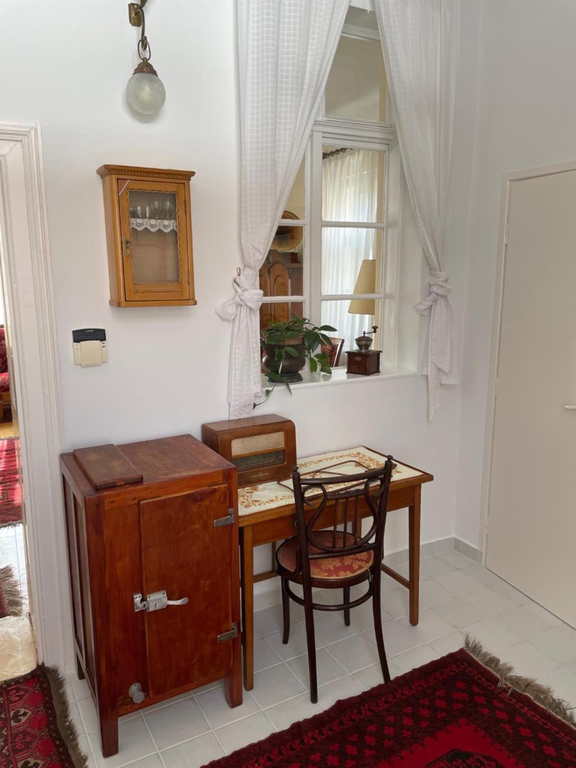 Two-Bedroom Apartment - Photo 2