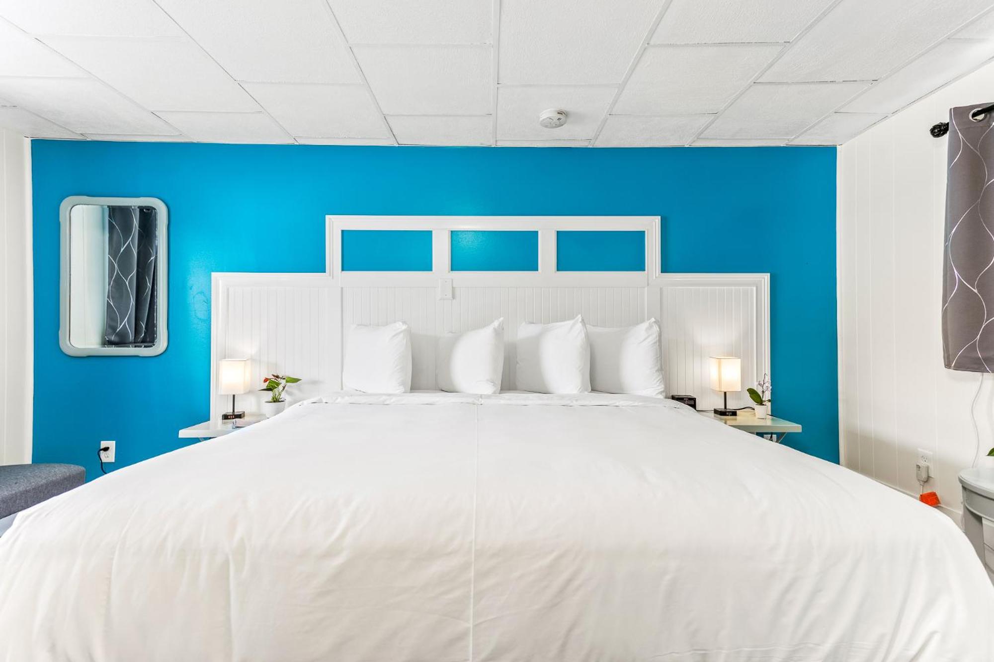 Standard King Room - Photo 1