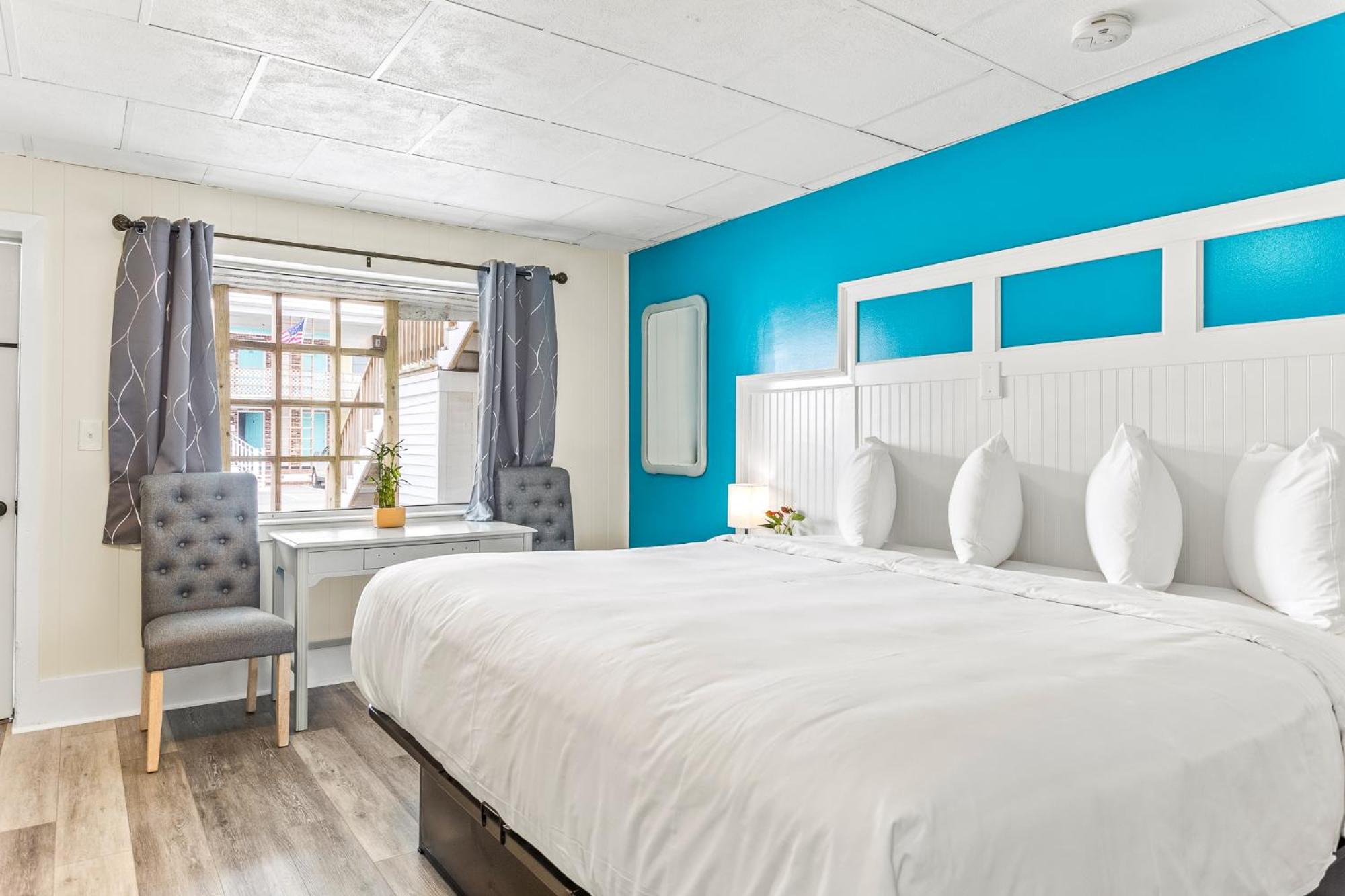 Standard King Room - Photo 6