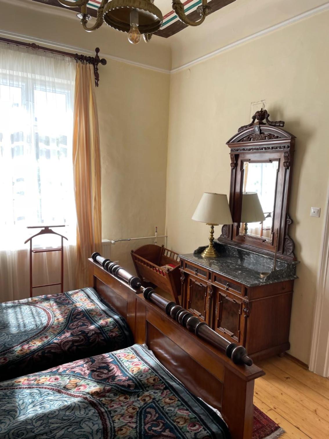 Two-Bedroom Apartment - Photo 9