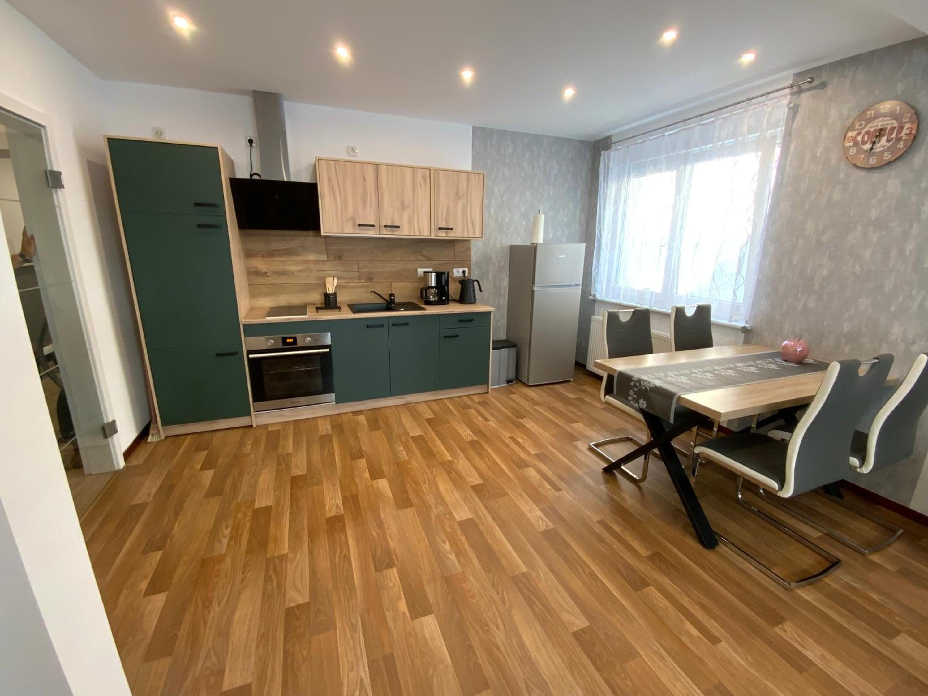 Apartment with Terrace photo 2