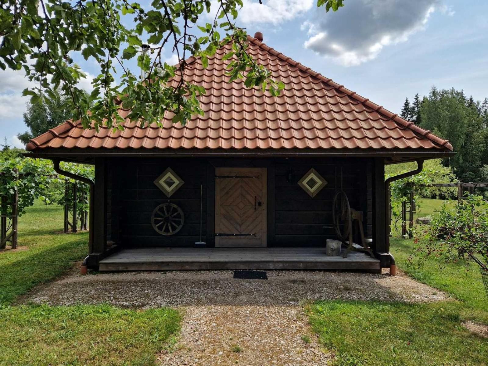 Maisonette photo 1