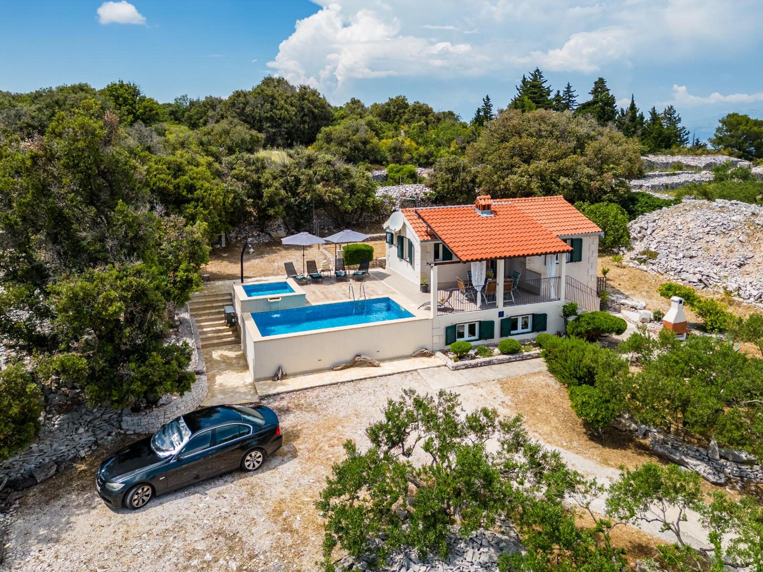 Three-Bedroom Villa with Private Pool photo 3