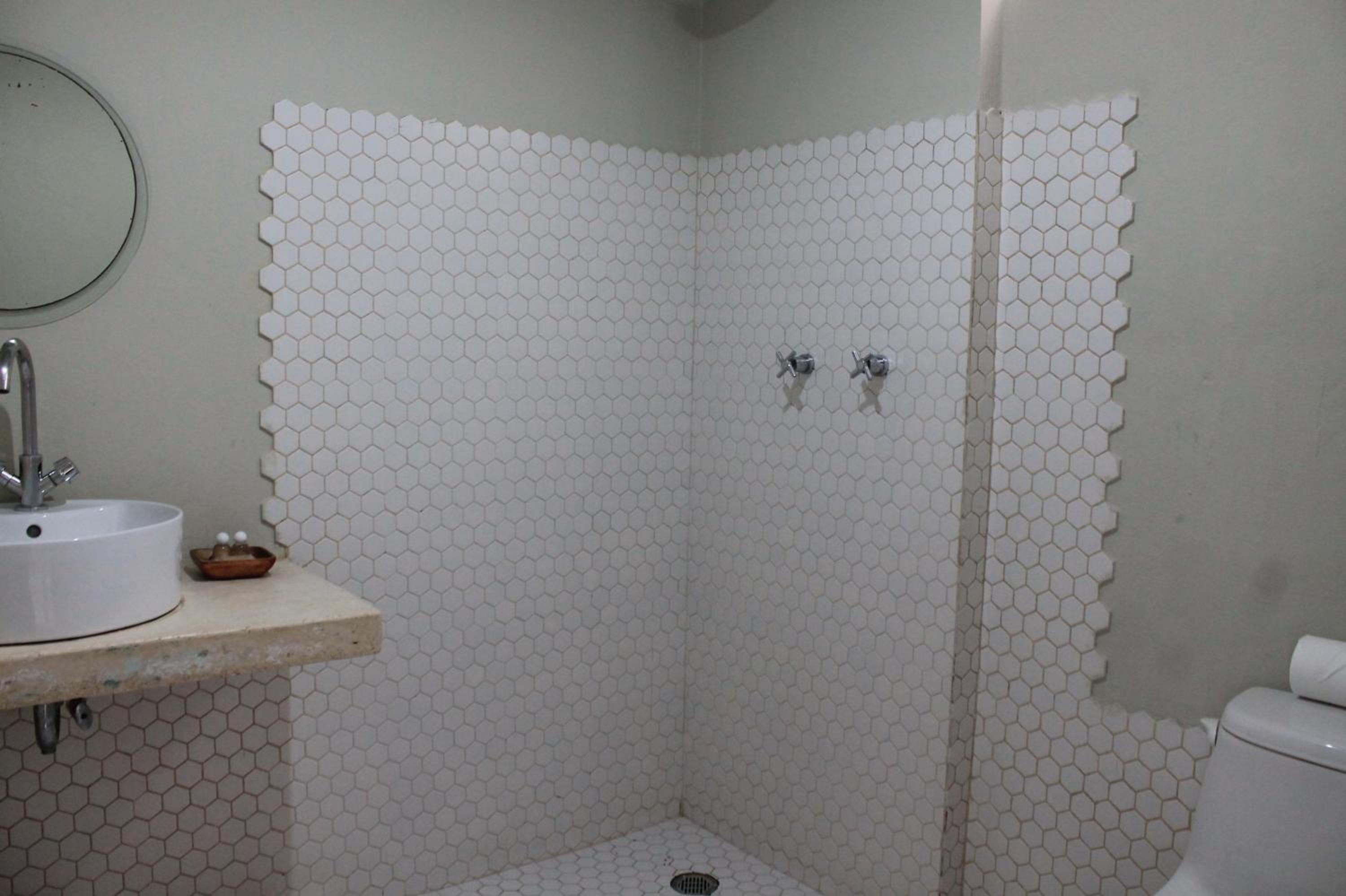 Room with Ocean View - Photo 13