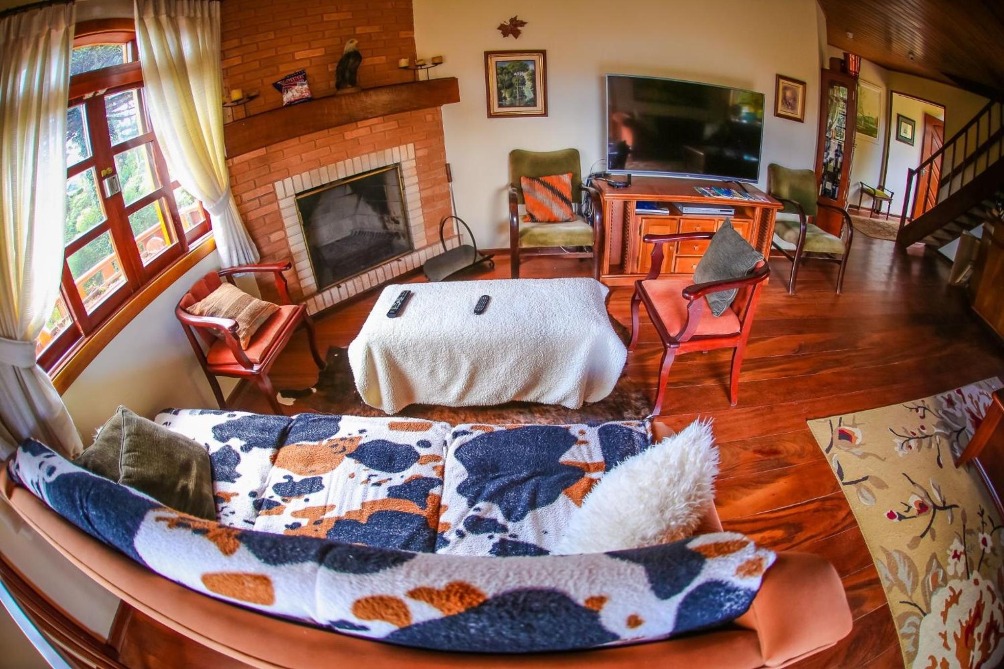 Deluxe Queen Suite - Photo 22