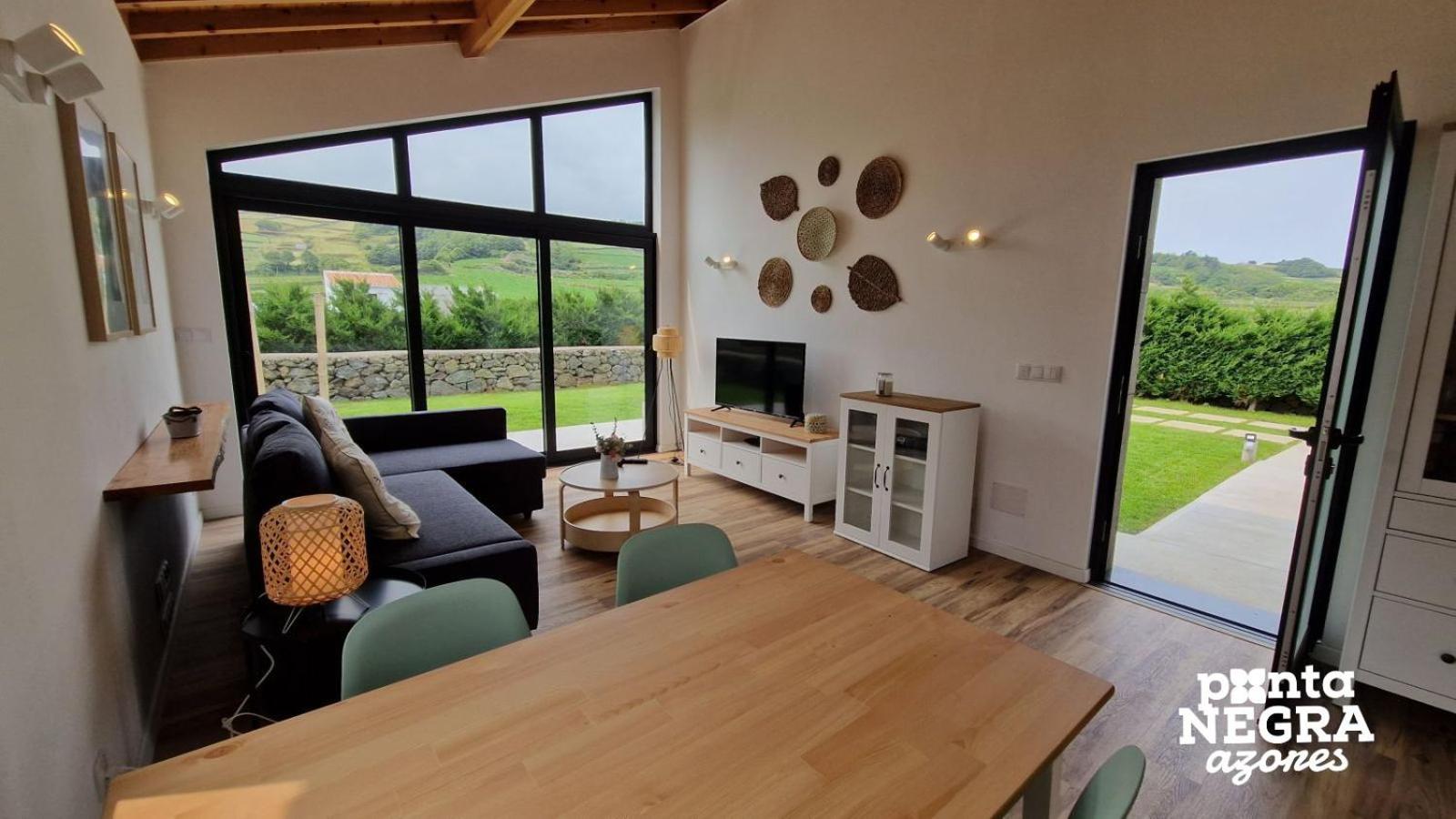 One-Bedroom House photo 1