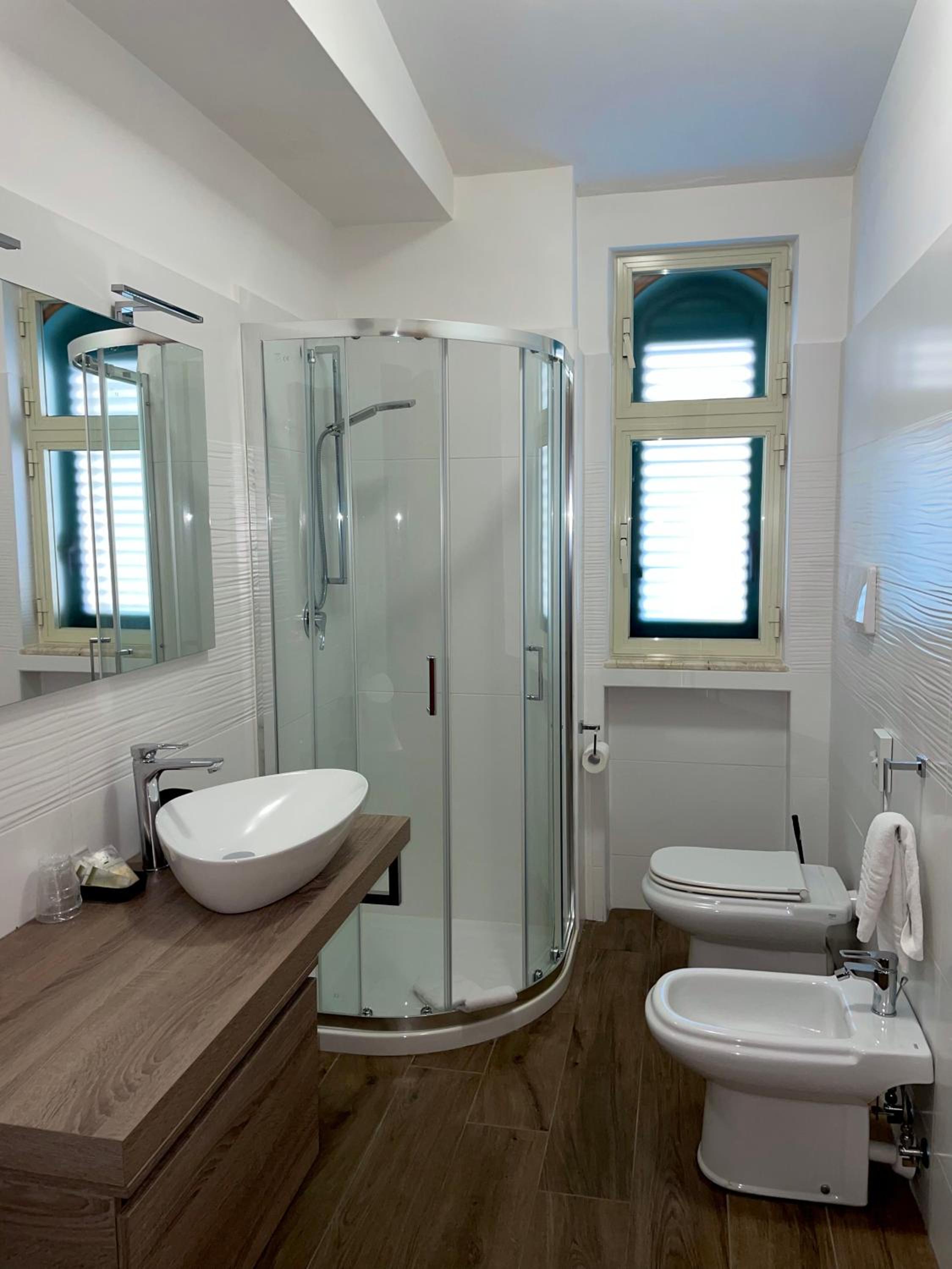 Double Room - Photo 9
