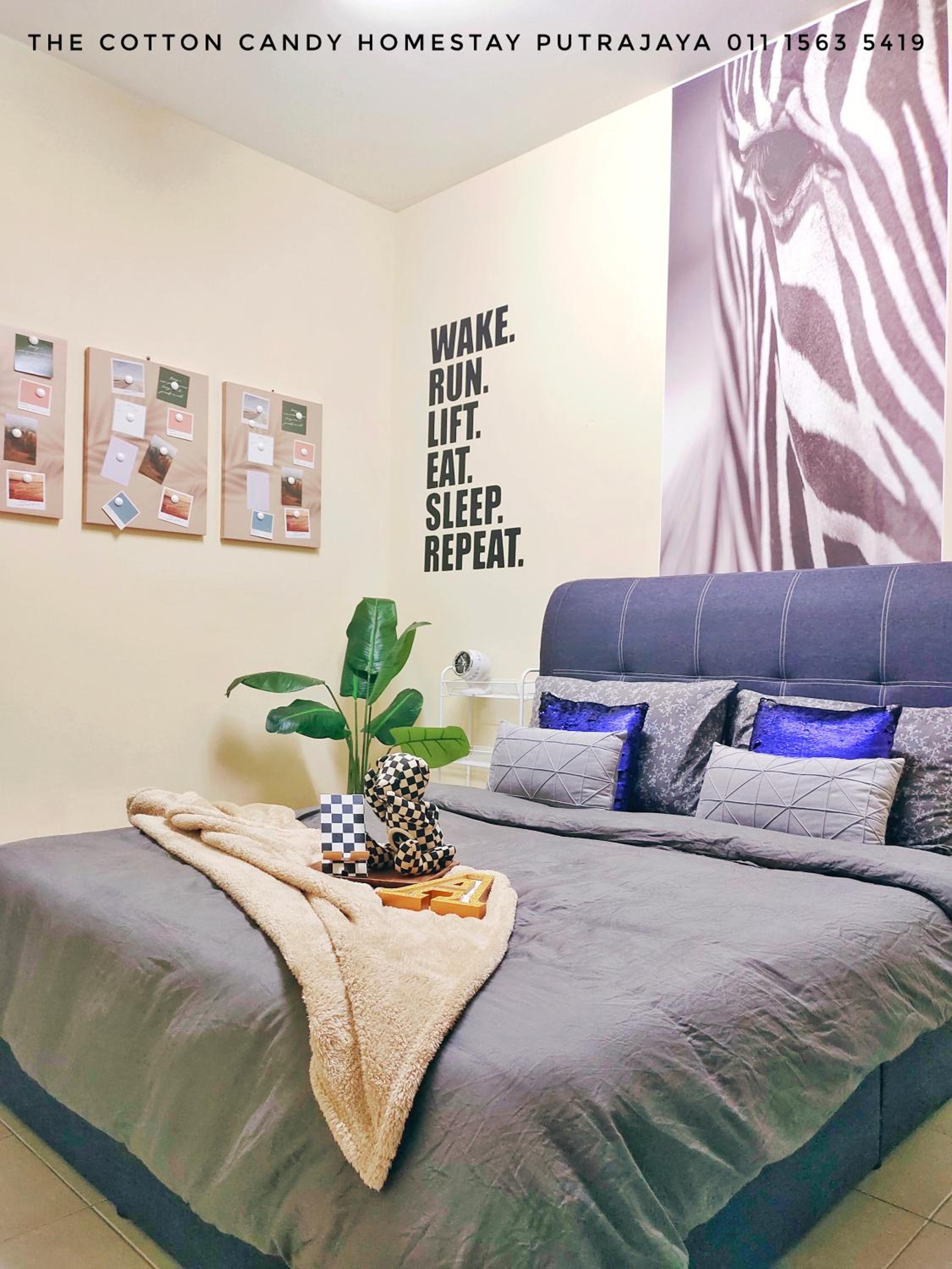 Three-Bedroom Apartment photo 2